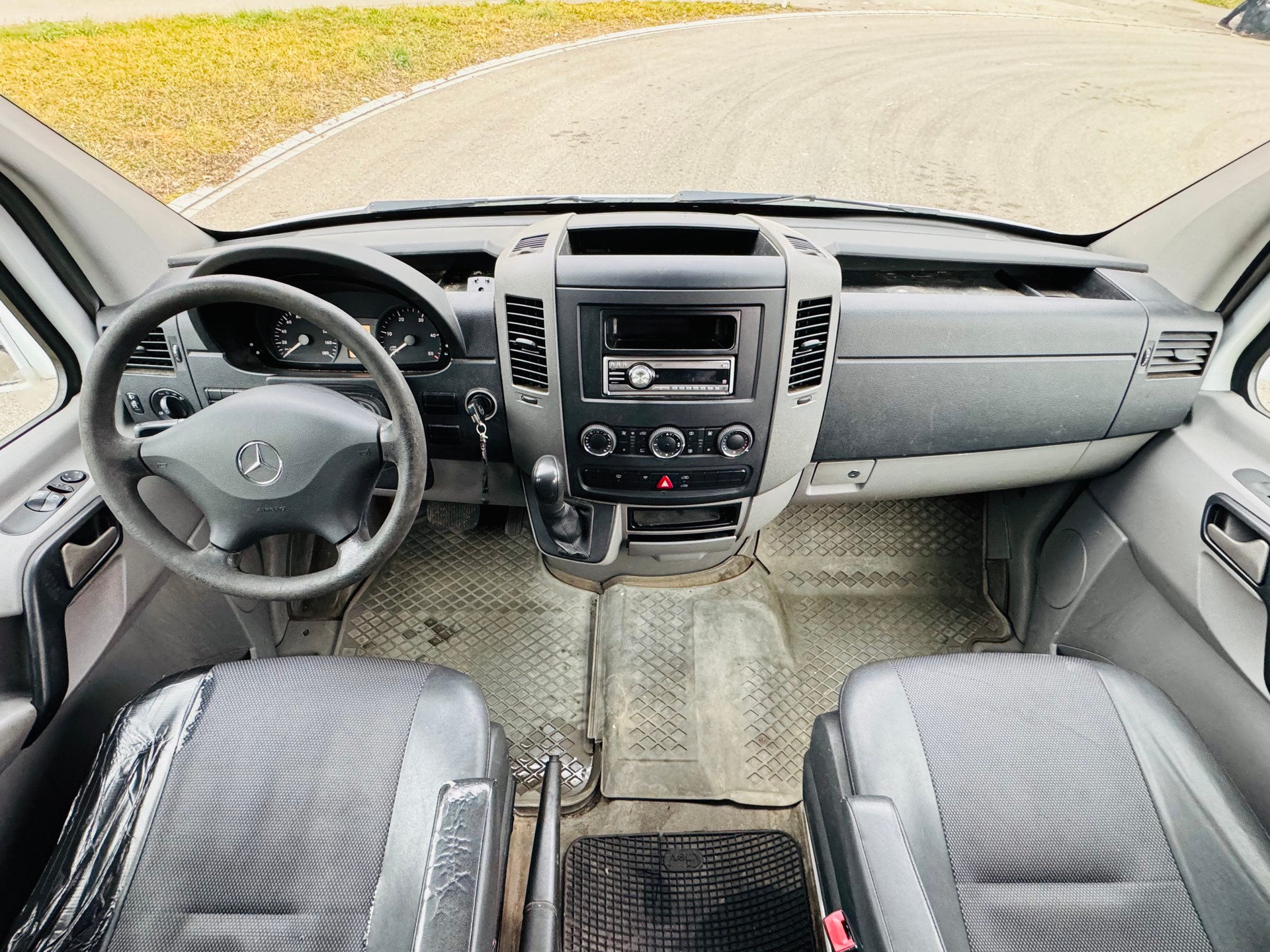 MERCEDES-BENZ Sprinter 215 CDI Kompakt-image-6