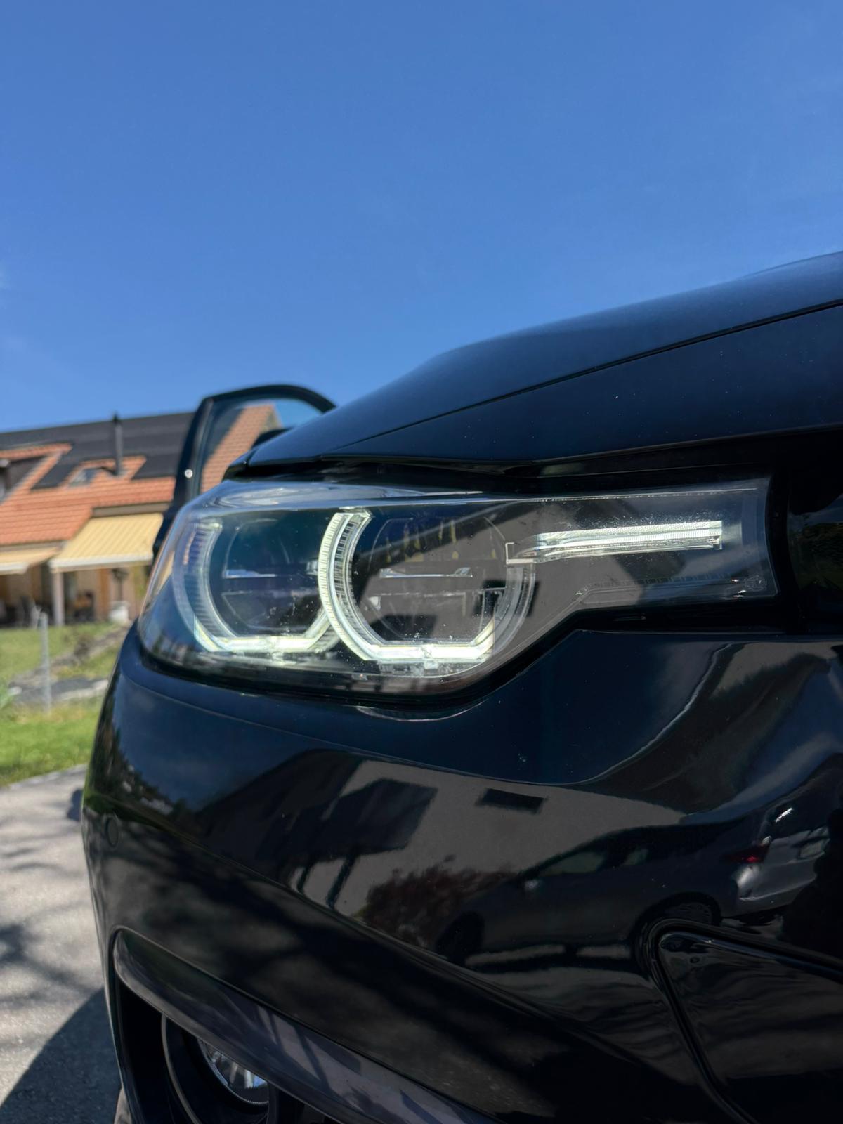 BMW 320d xDrive Touring Edition Sport Line Steptronic-image-7
