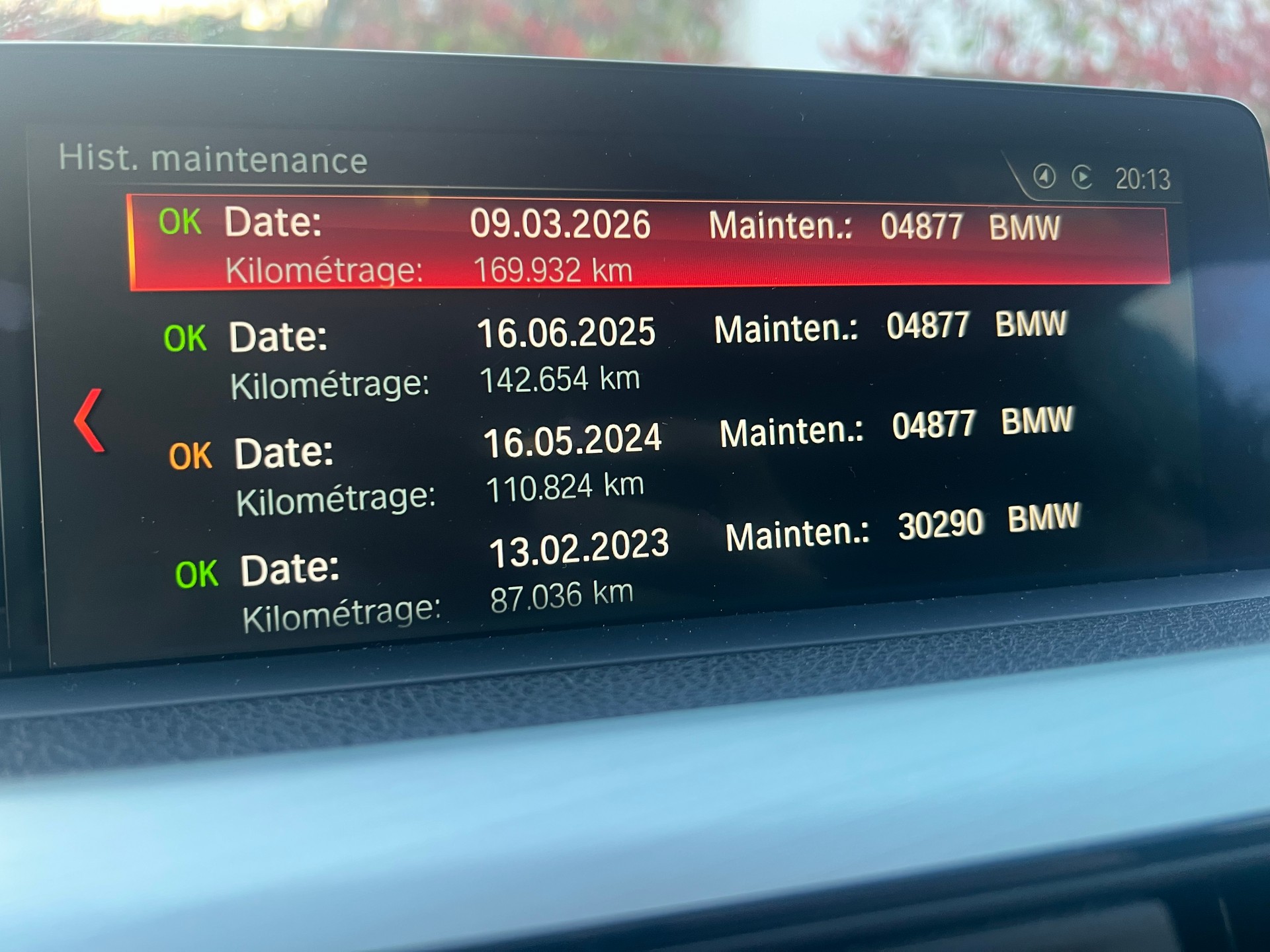 BMW 320d xDrive Touring Edition Sport Line Steptronic-image-18