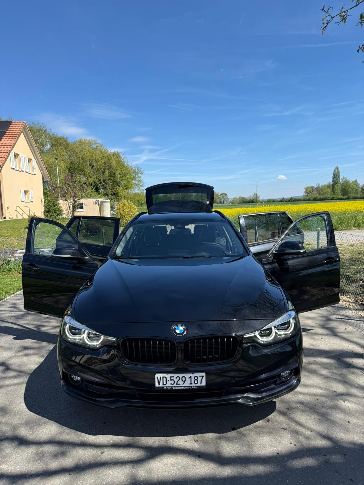 BMW 320d xDrive Touring Edition Sport Line Steptronic-image-4