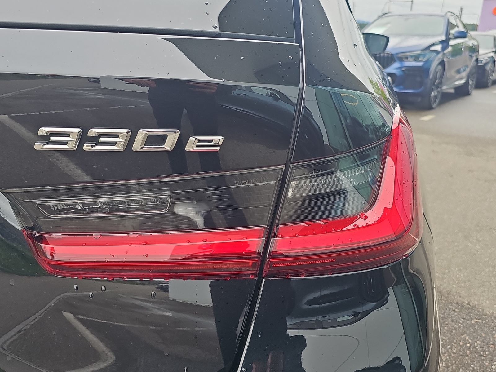 BMW 330e xDrive M Sport-image-20