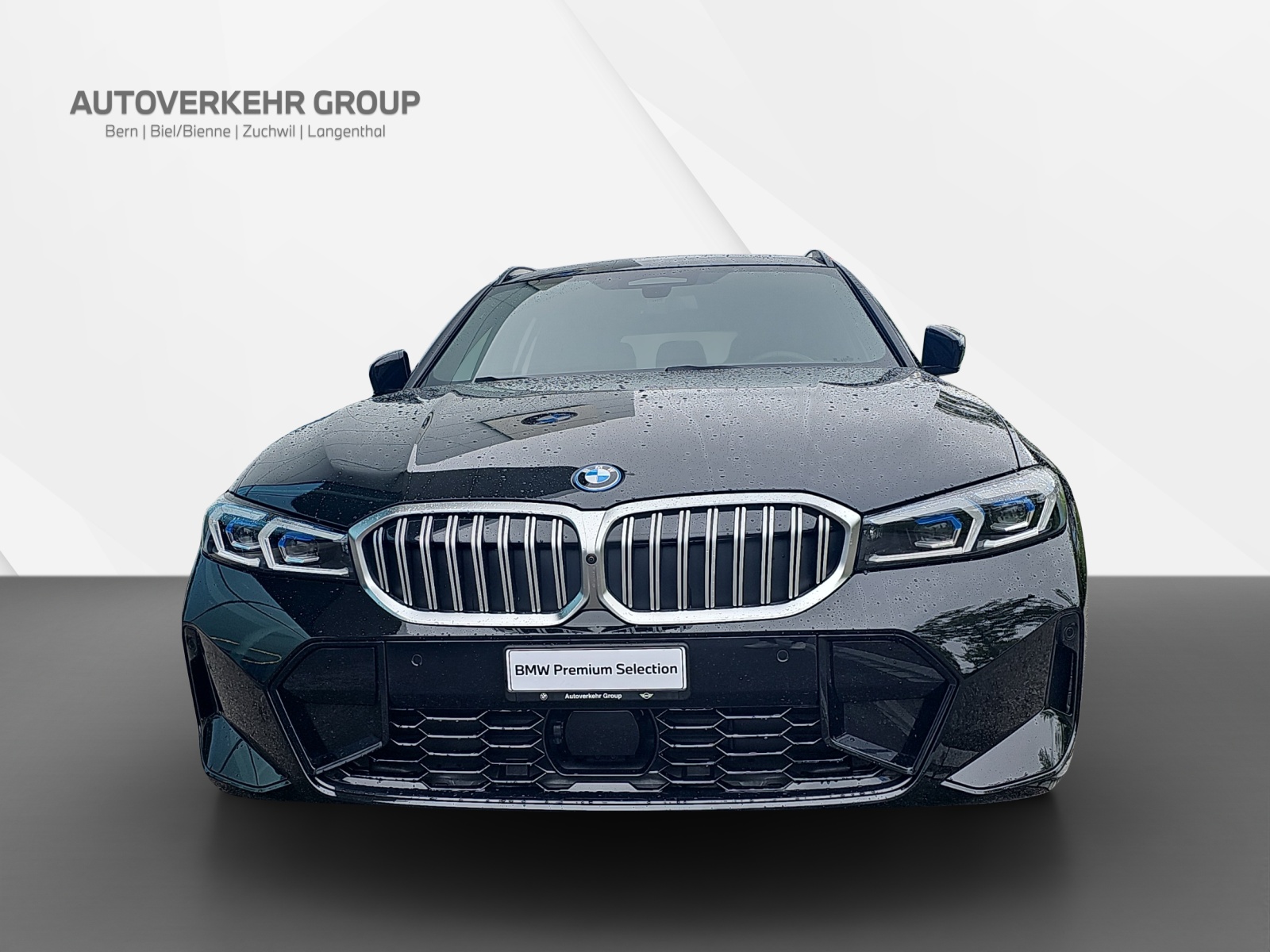 BMW 330e xDrive M Sport-showroom-element-1