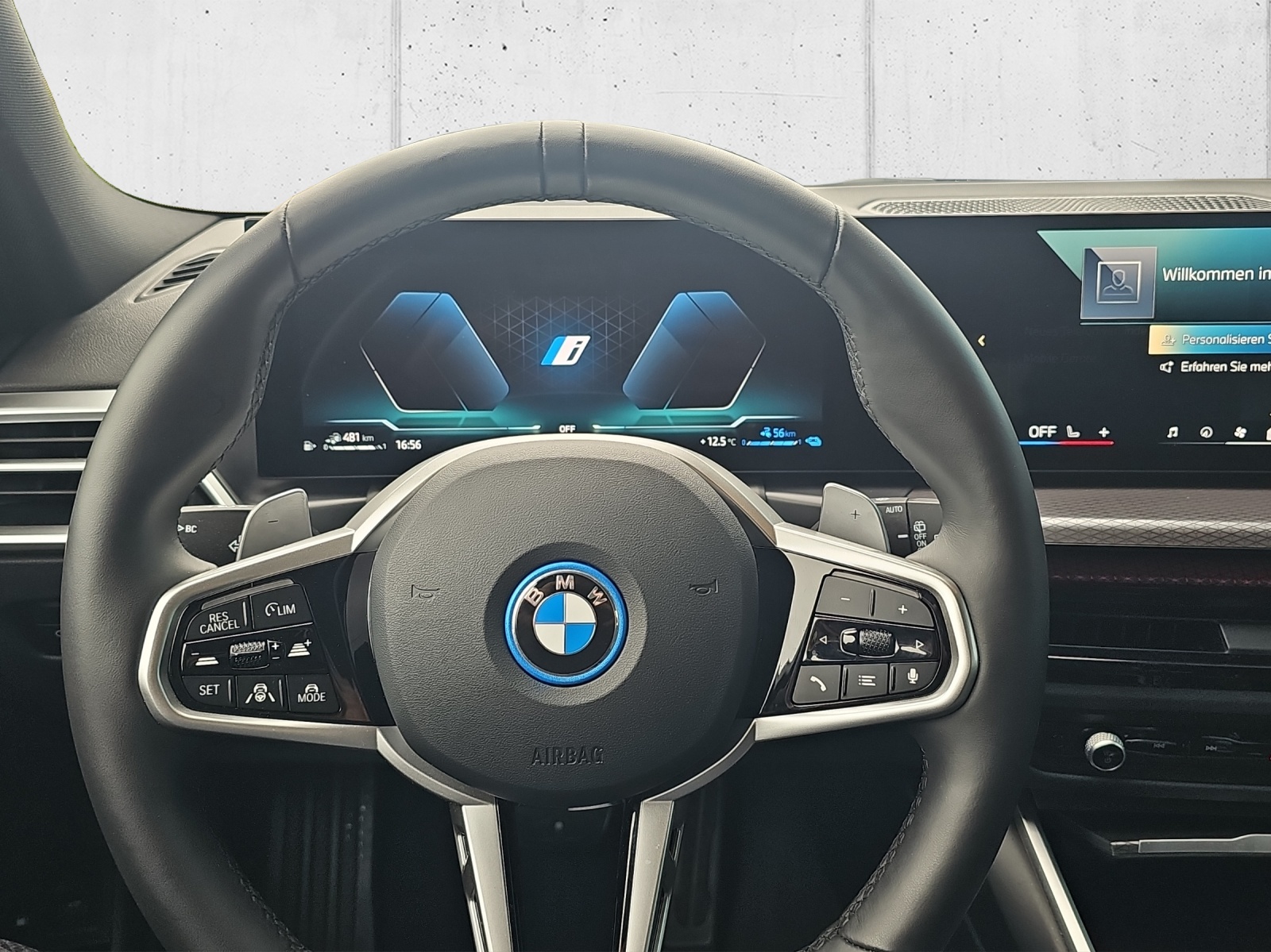 BMW 330e xDrive M Sport-image-11