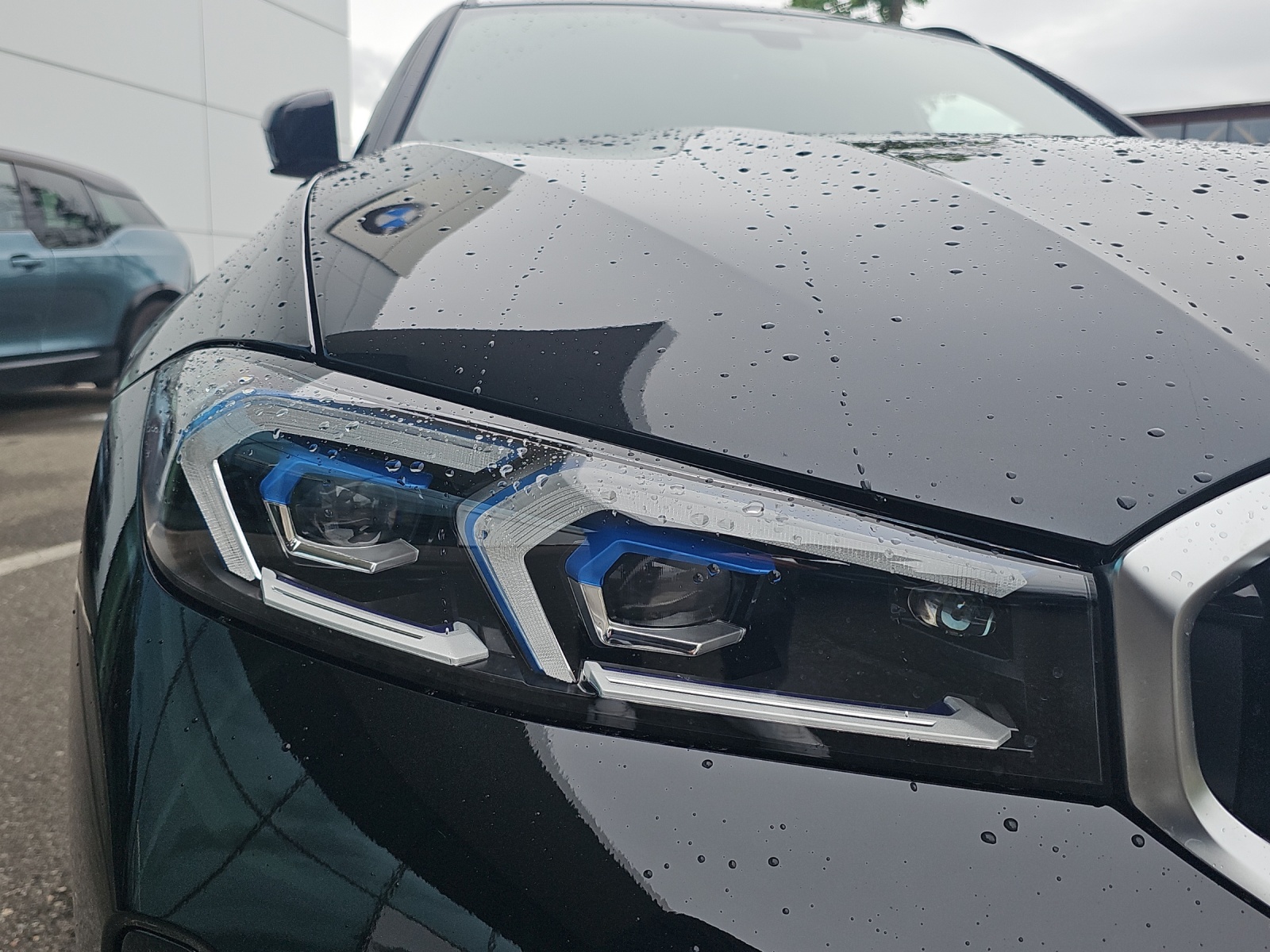 BMW 330e xDrive M Sport-image-19
