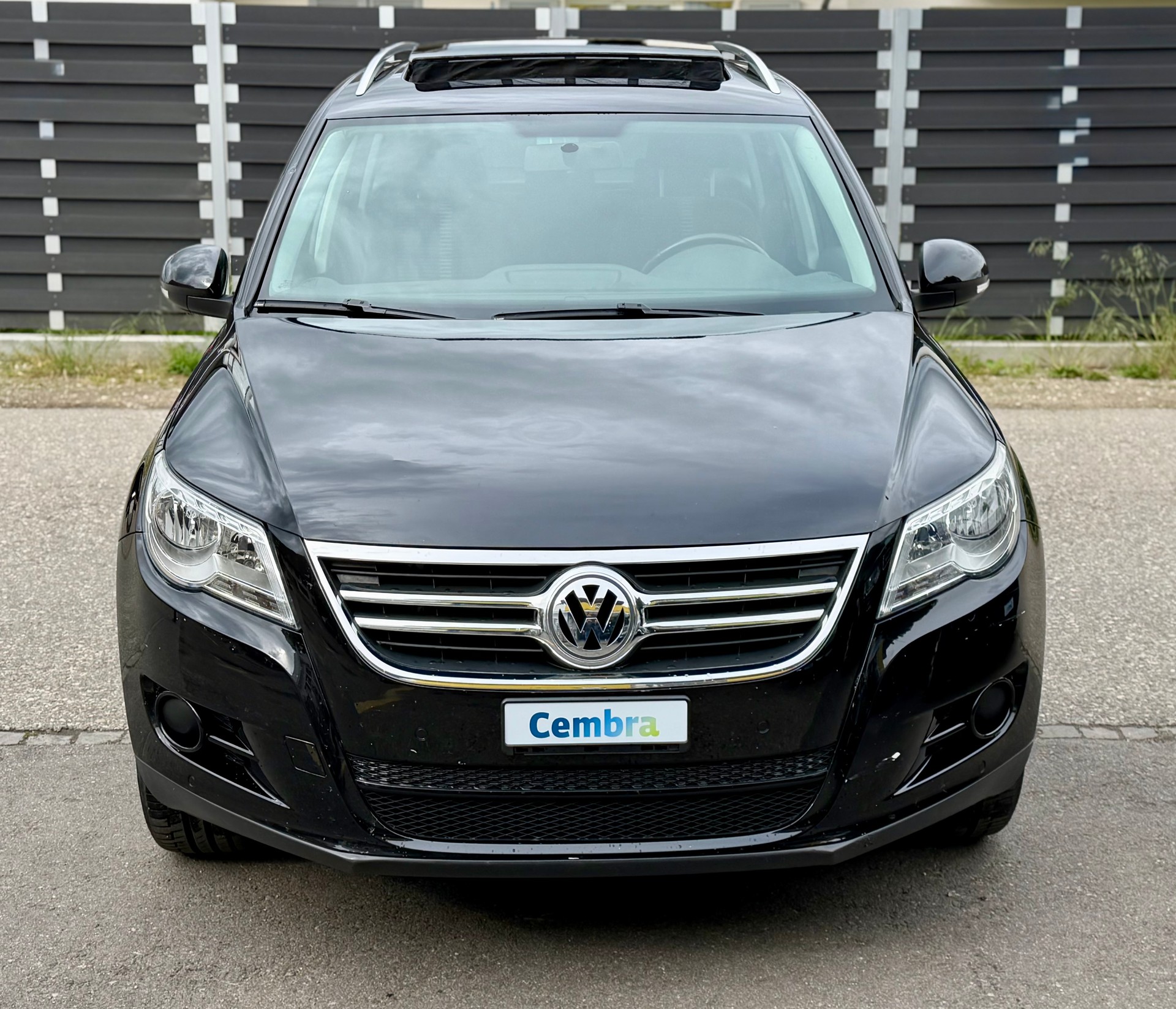VW Tiguan 2.0 TSI Sport&Style-image-1
