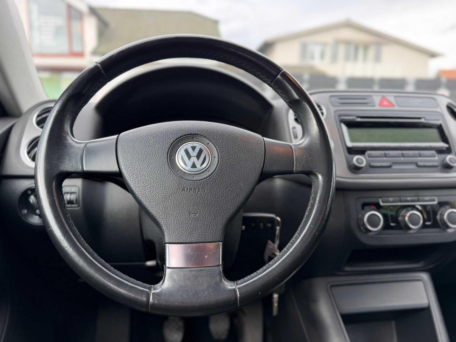 VW Tiguan 2.0 TSI Sport&Style-image-9