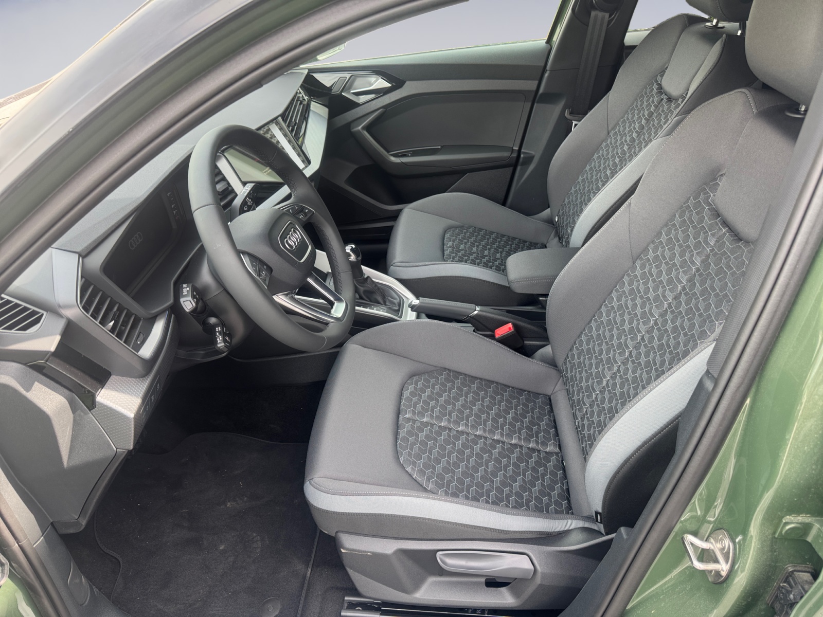 AUDI A1 allstreet 30 TFSI Attraction S-tronic-image-8