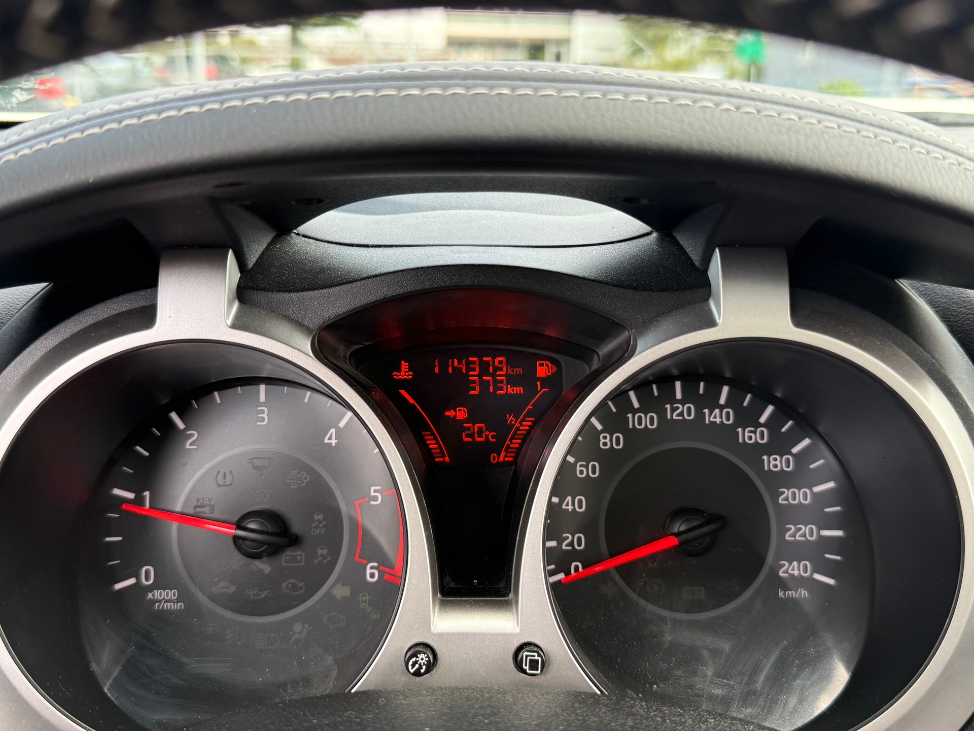 NISSAN Juke 1.6 DIG-T tekna-image-13