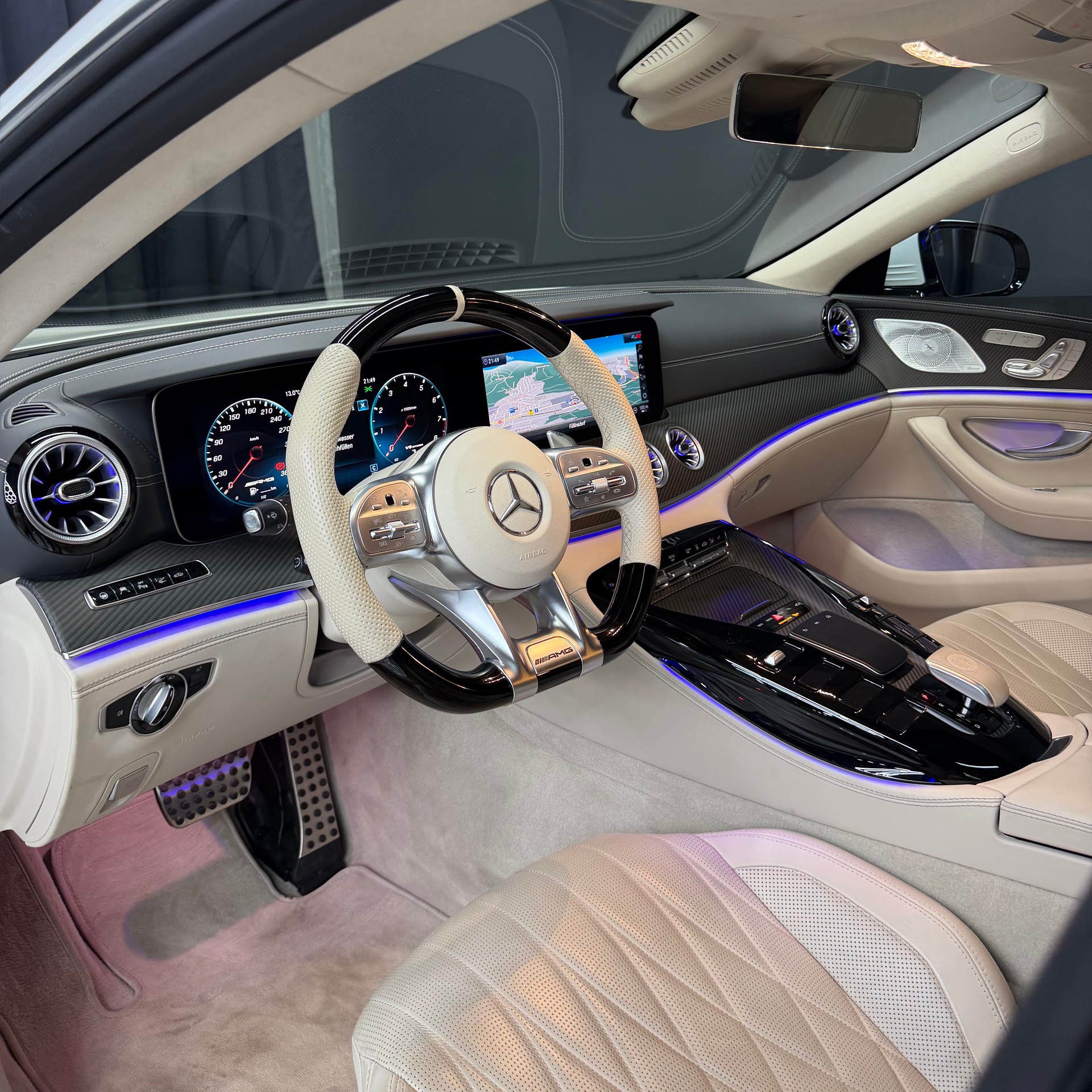 MERCEDES-BENZ AMG GT 4 63 S 4Matic+ Speedshift MCT-image-9