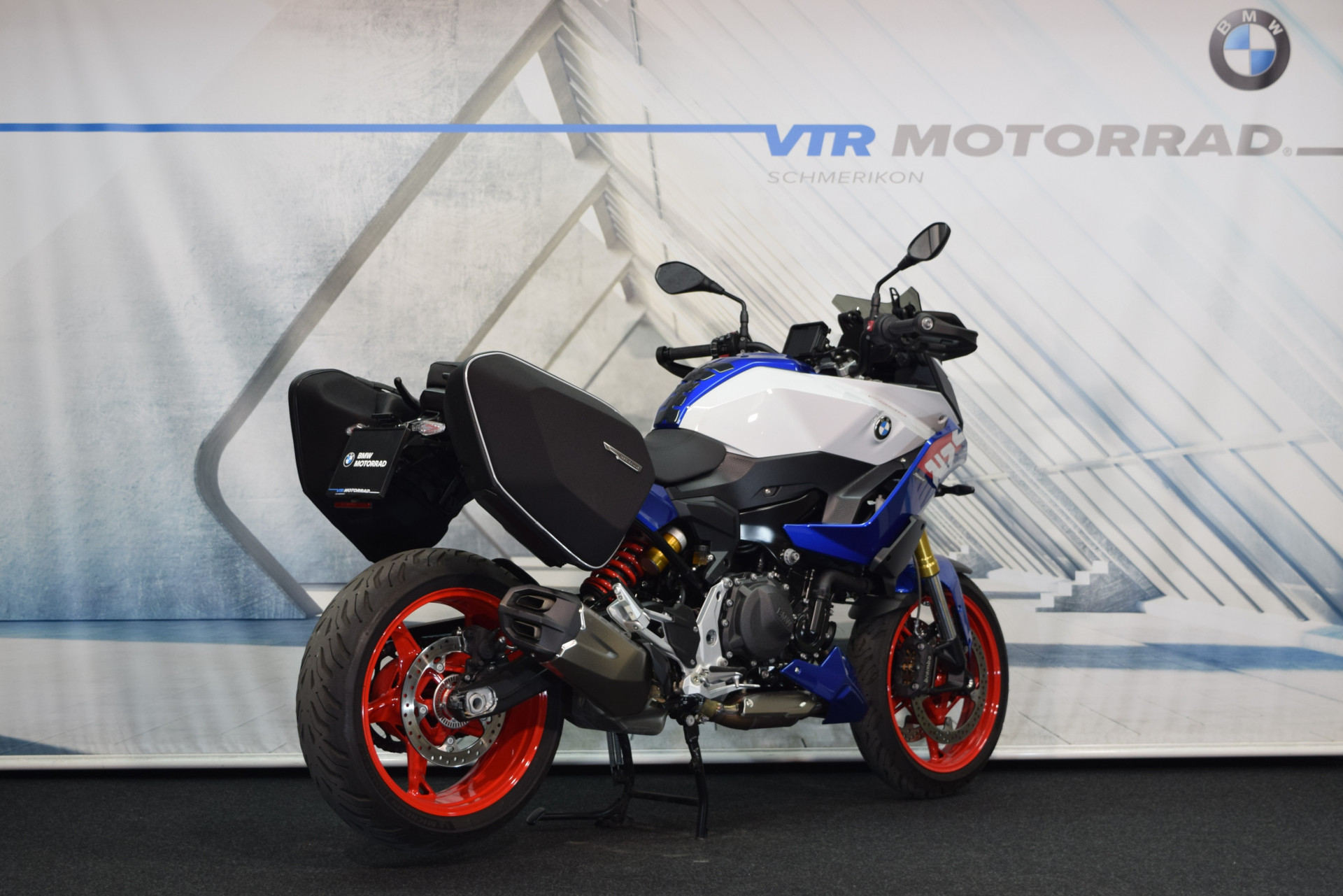 BMW F 900 XR Sport inkl. Seitenkoffer & Kurzheck-showroom-element-2