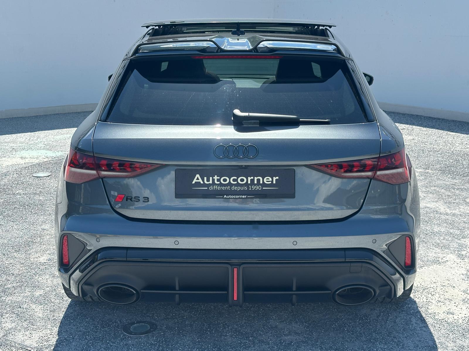 AUDI RS3 Sportback 2.5 TSI quattro S-tronic-showroom-element-3