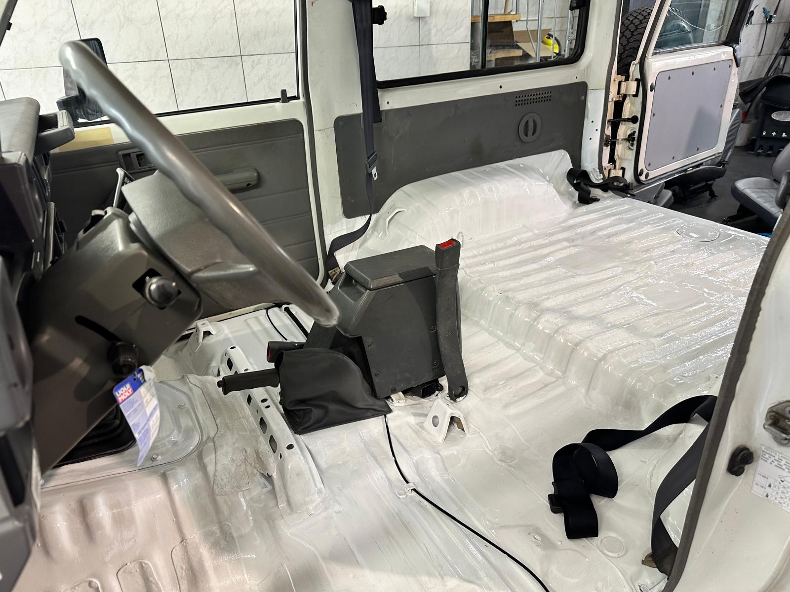 TOYOTA Land Cruiser 400 HdT 4.2 D HZJ-image-60
