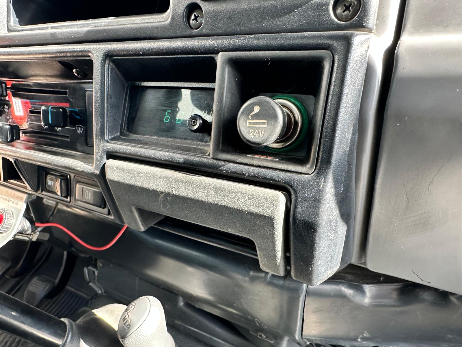 TOYOTA Land Cruiser 400 HdT 4.2 D HZJ-image-24