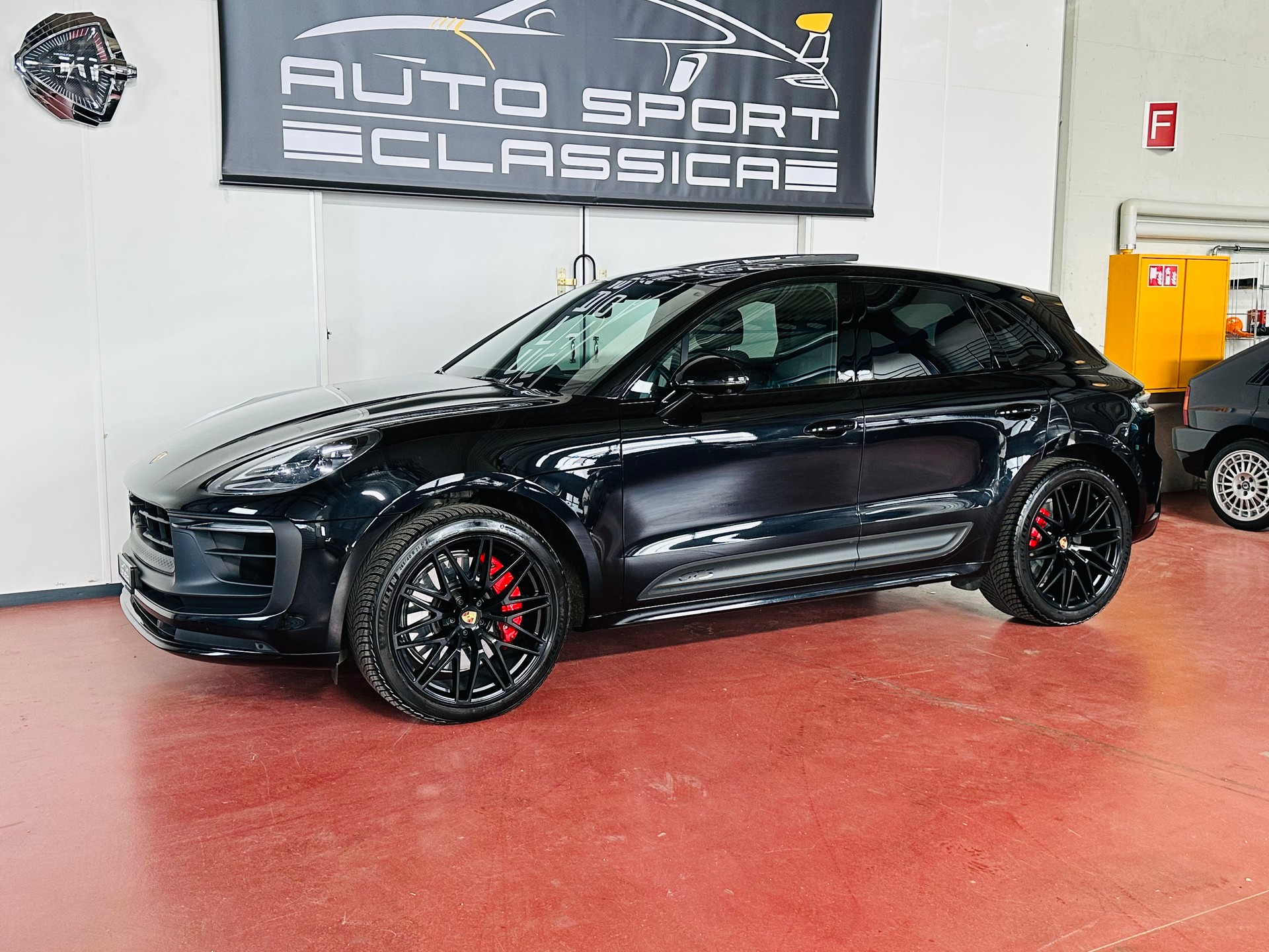 PORSCHE Macan GTS PDK-image-2