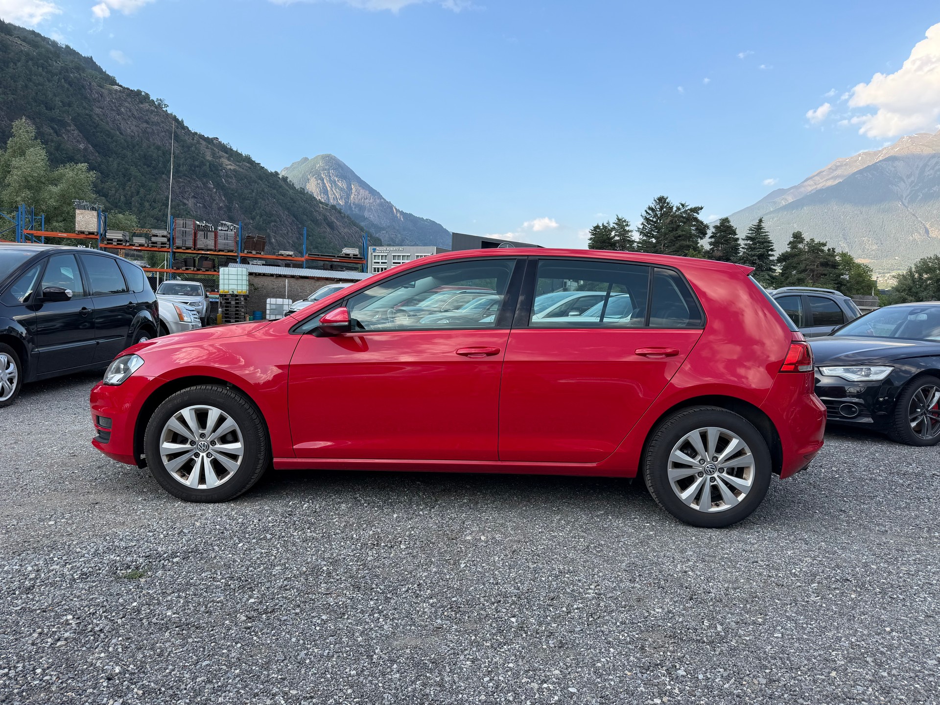 VW Golf 1.6 TDI Cup 4Motion-image-1