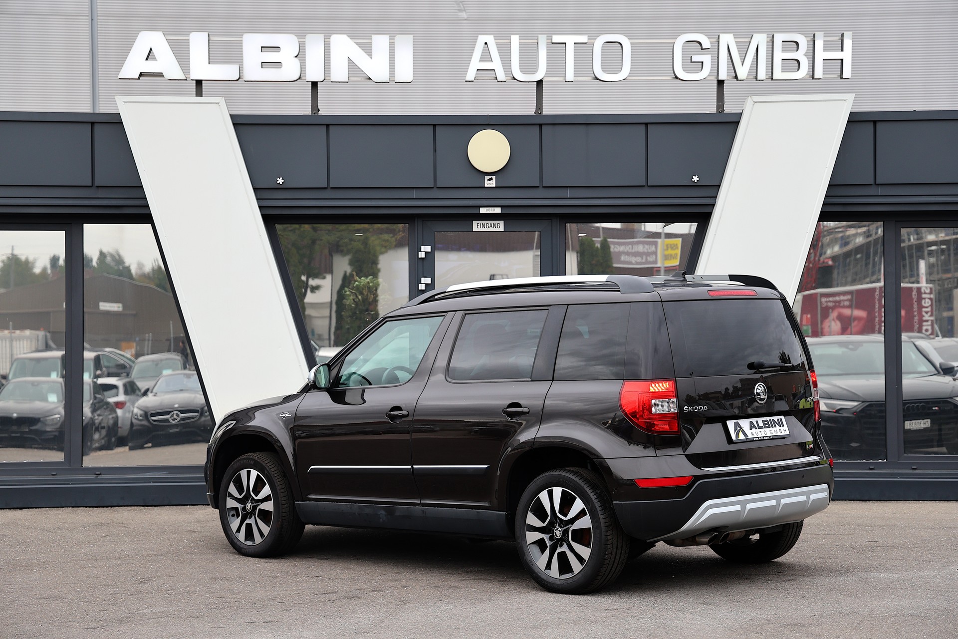 SKODA Yeti Outdoor 2.0 TDI L&K 4x4 DSG-image-3
