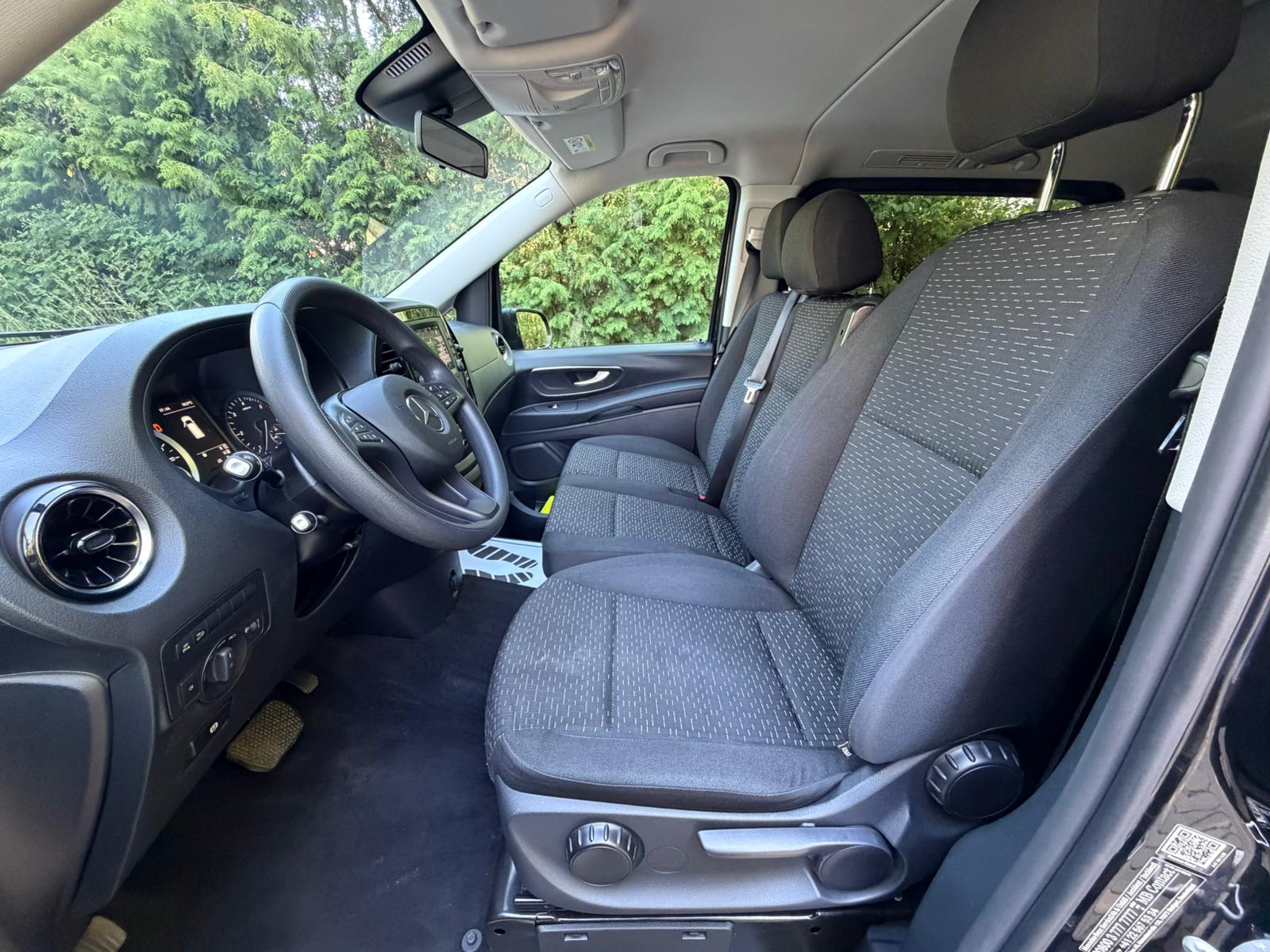MERCEDES-BENZ Vito 116 CDI Lang Select Tourer 4Matic 9G-Tronic-image-9