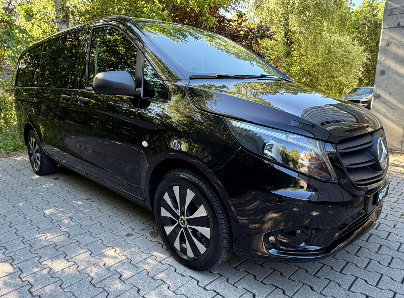 MERCEDES-BENZ Vito 116 CDI Lang Select Tourer 4Matic 9G-Tronic-image-6