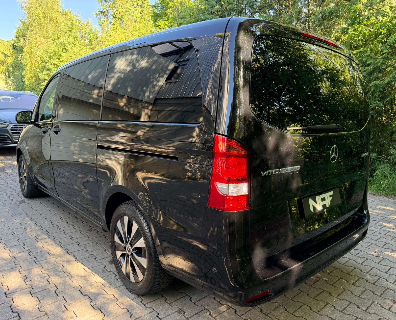 MERCEDES-BENZ Vito 116 CDI Lang Select Tourer 4Matic 9G-Tronic-showroom-element-2