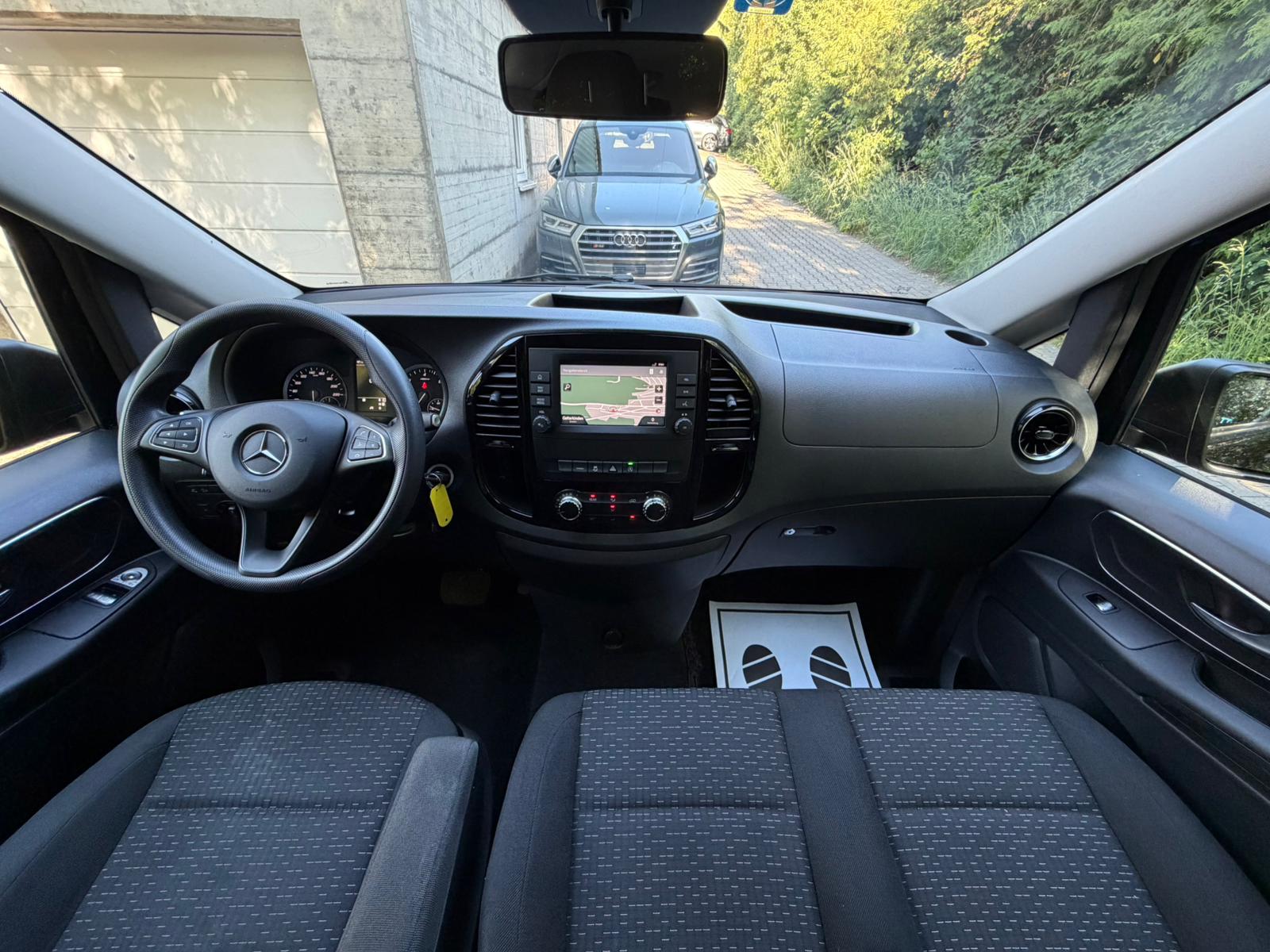 MERCEDES-BENZ Vito 116 CDI Lang Select Tourer 4Matic 9G-Tronic-image-23