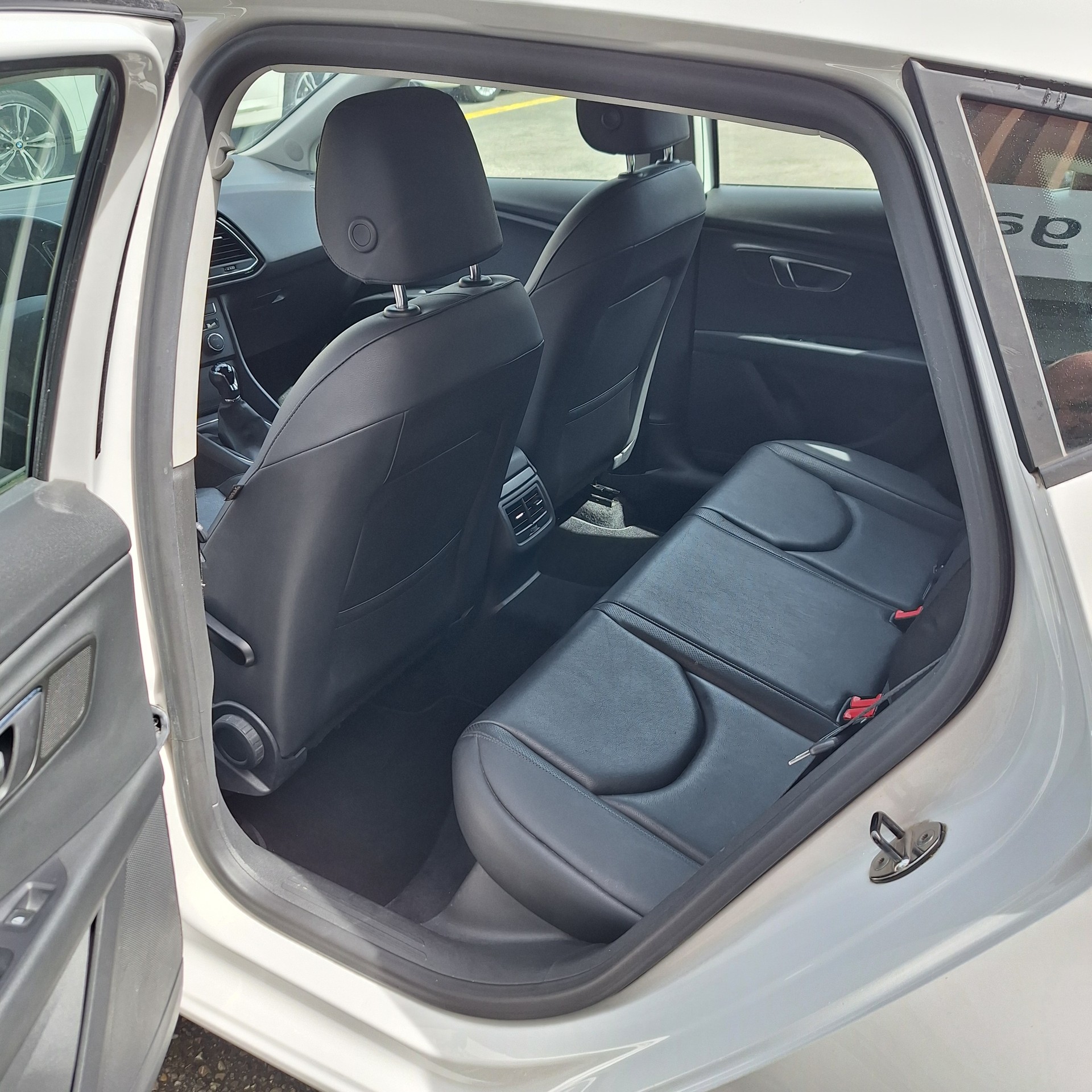 SEAT Leon 1.4 TSI Style-image-5