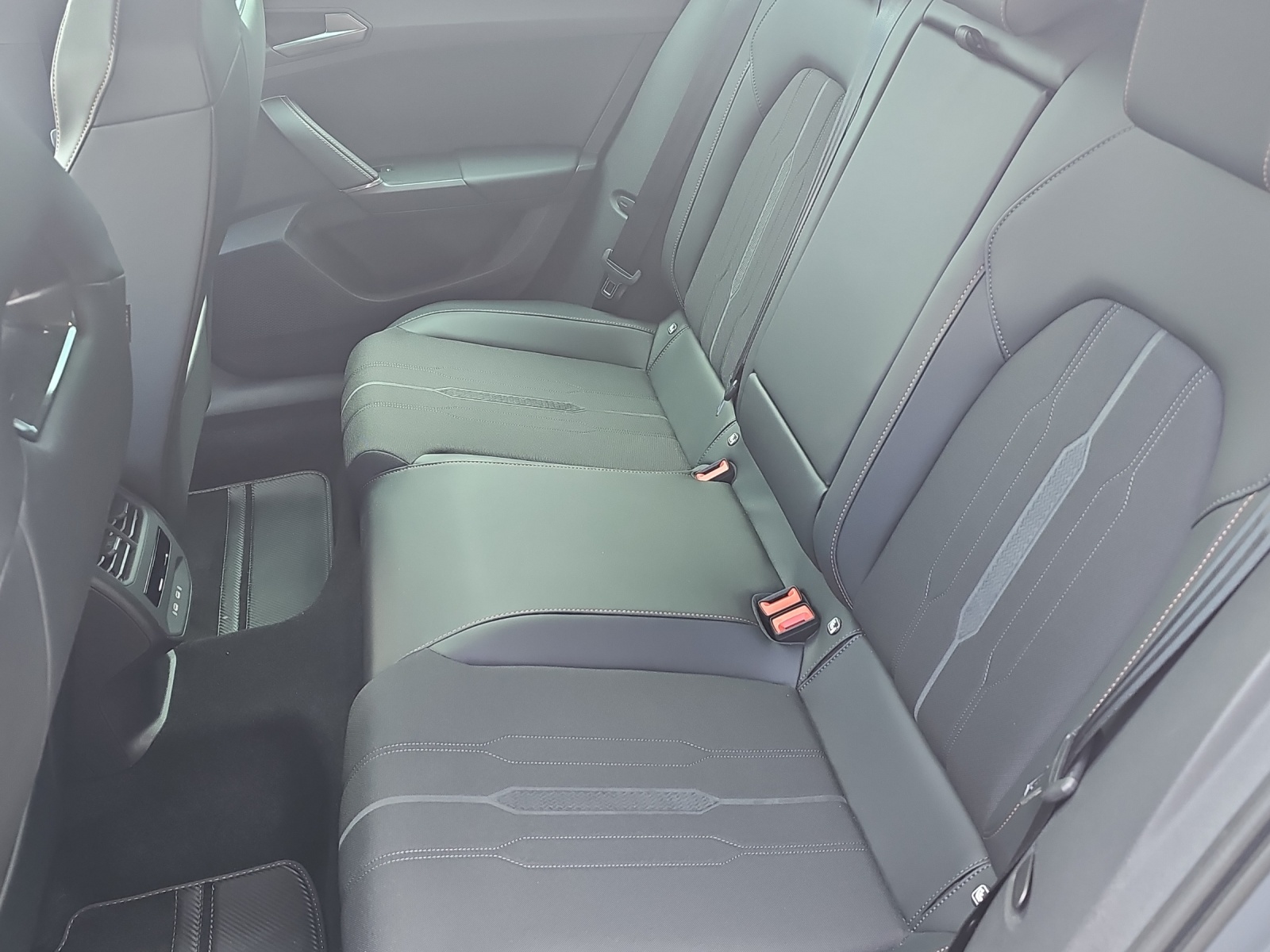 CUPRA LEON VZ 2.0 TSI DSG-image-12