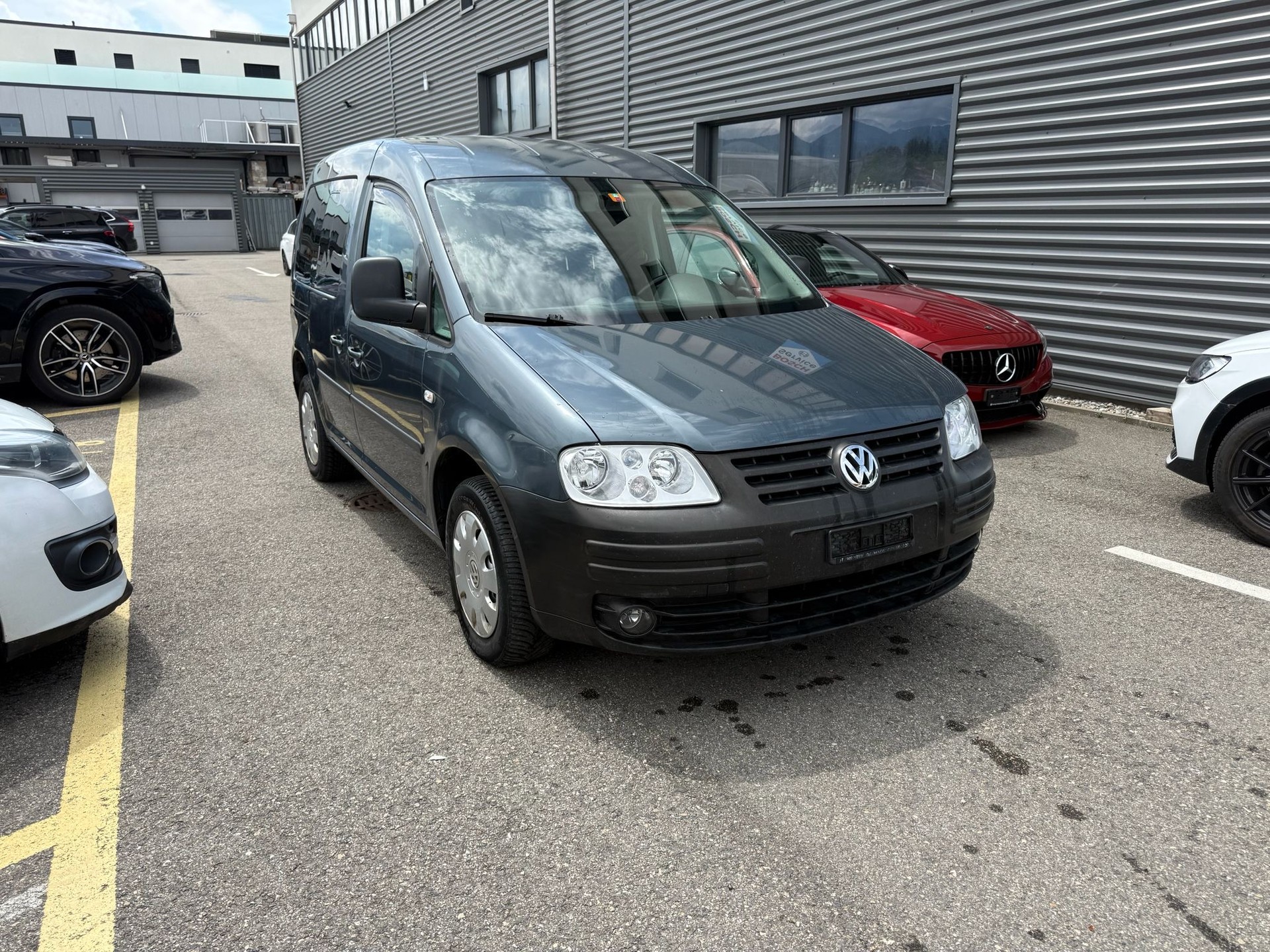 VW Caddy 1.6-image-2