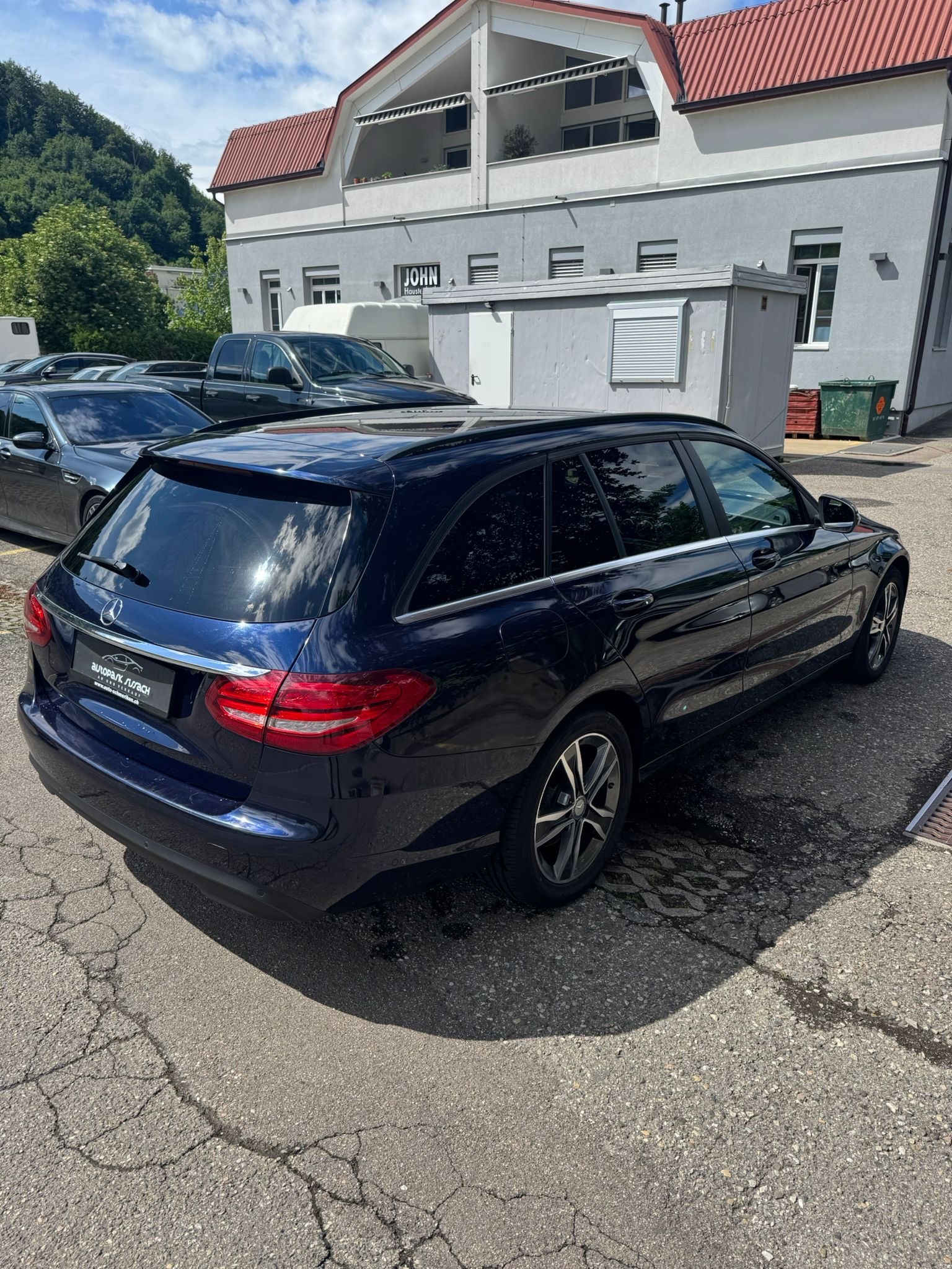 MERCEDES-BENZ C 220 d 4Matic 7G-Tronic-image-3