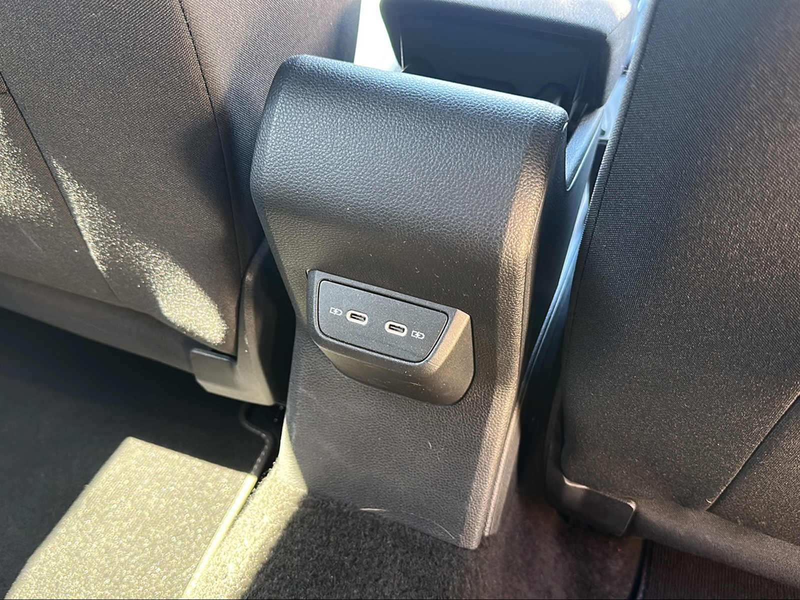 VW Taigo 1.5 TSI R-Line DSG-image-16