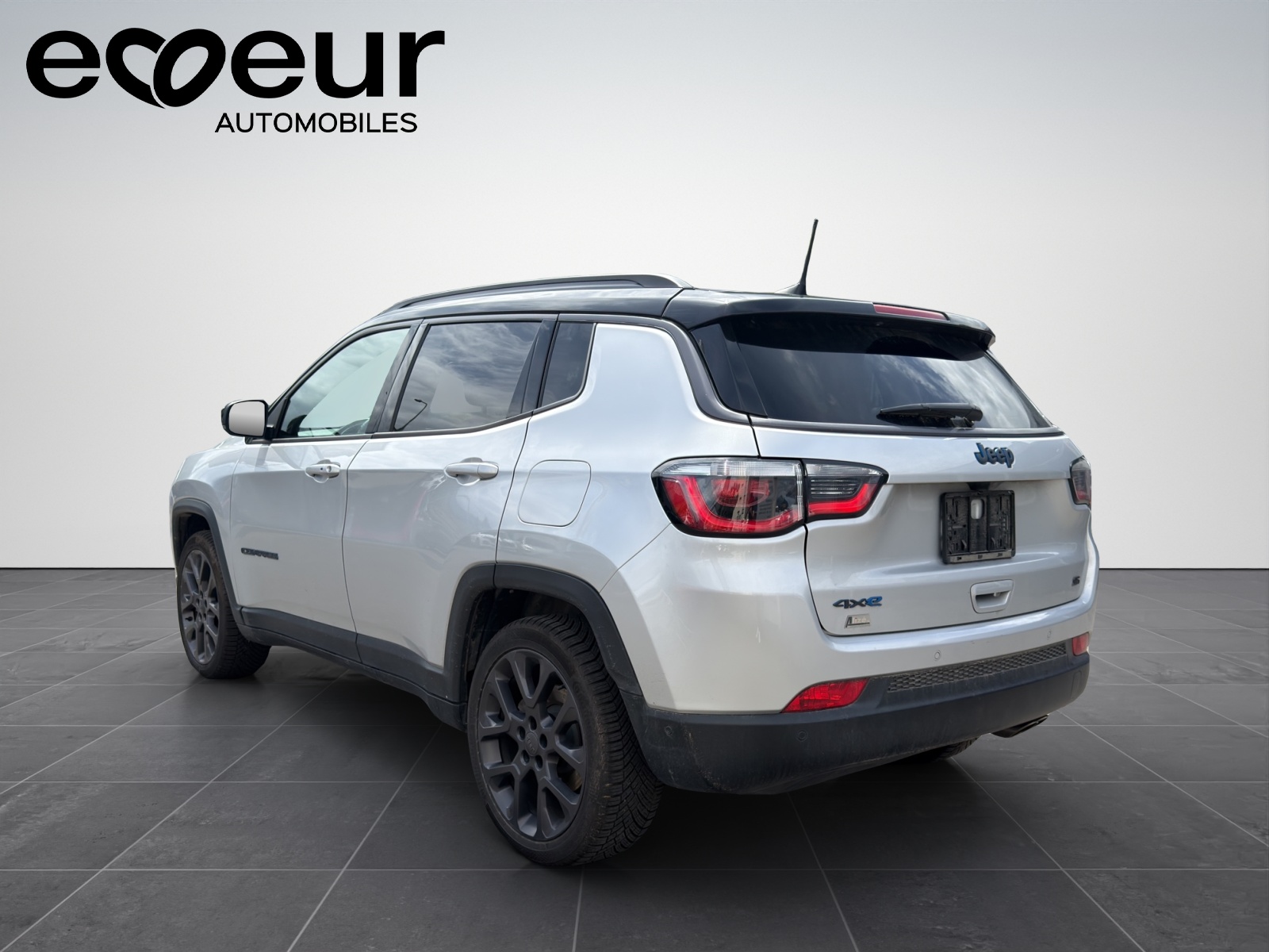 JEEP Compass 1.3 T PHEV S AWD-image-2