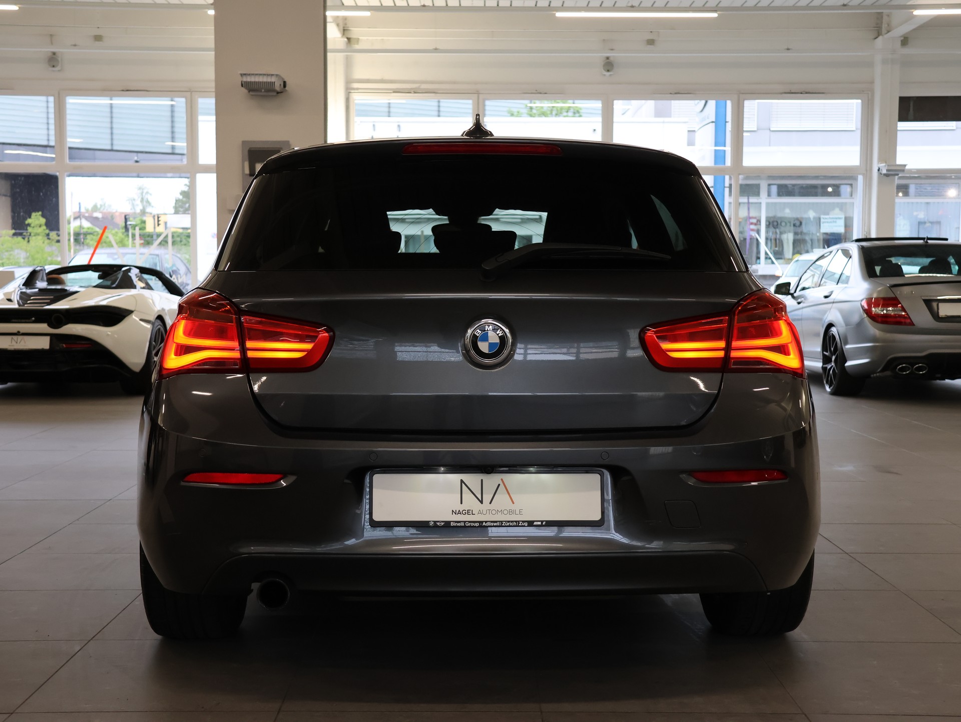 BMW 118i M Sport Steptronic *Rückfahrkamera* *M Packet* *Klima*-image-4