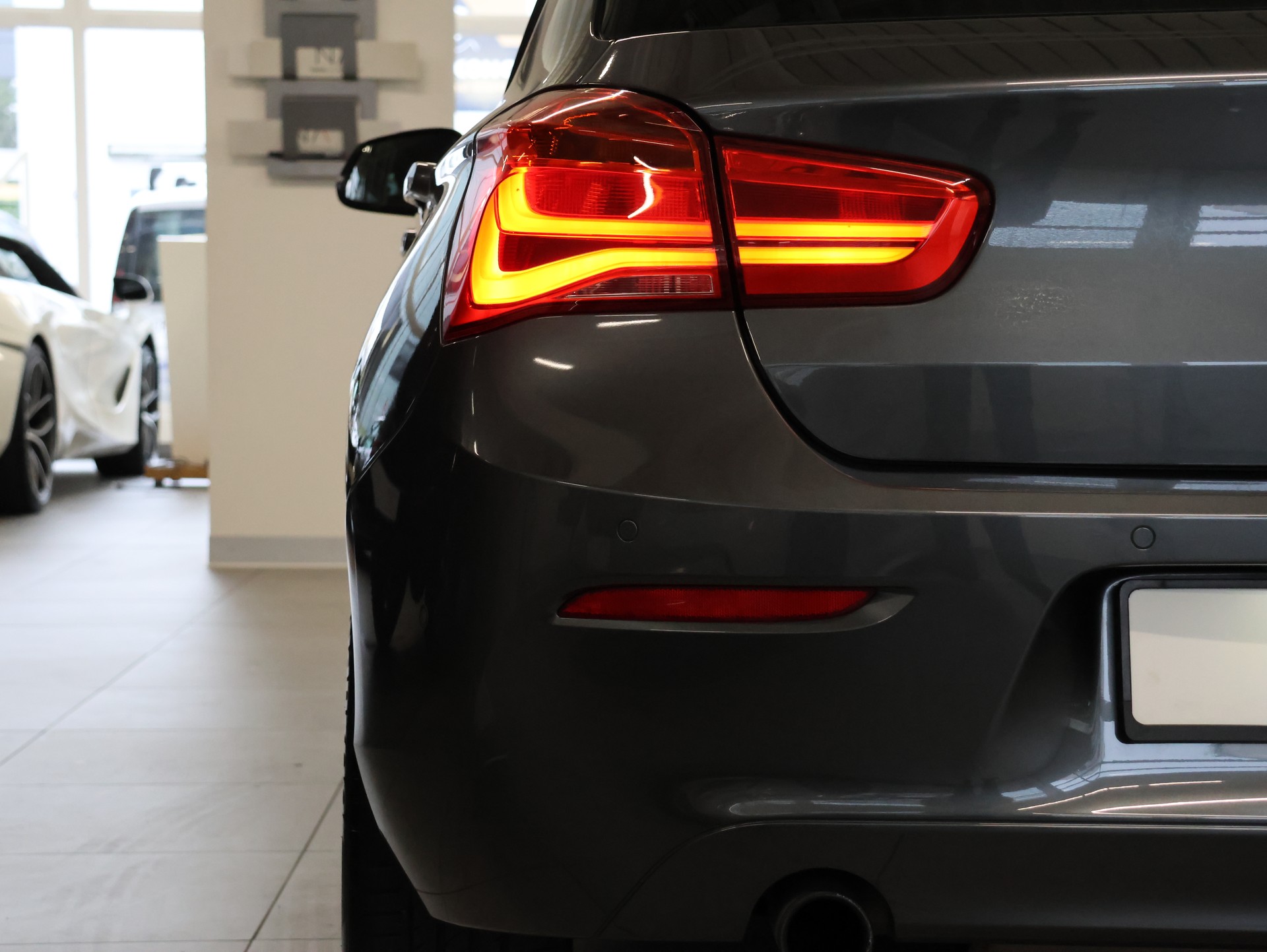 BMW 118i M Sport Steptronic *Rückfahrkamera* *M Packet* *Klima*-image-11