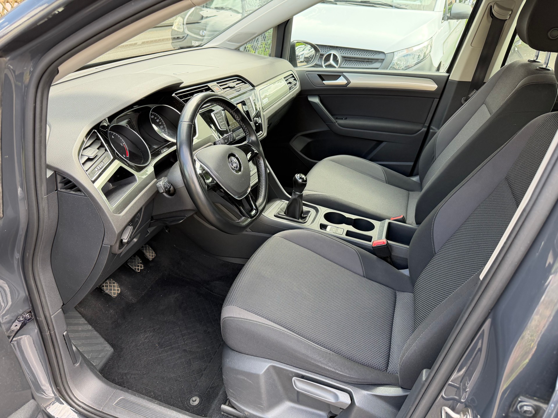 VW Touran 1.6 TDI BlueMotion Technology Comfortline-image-9