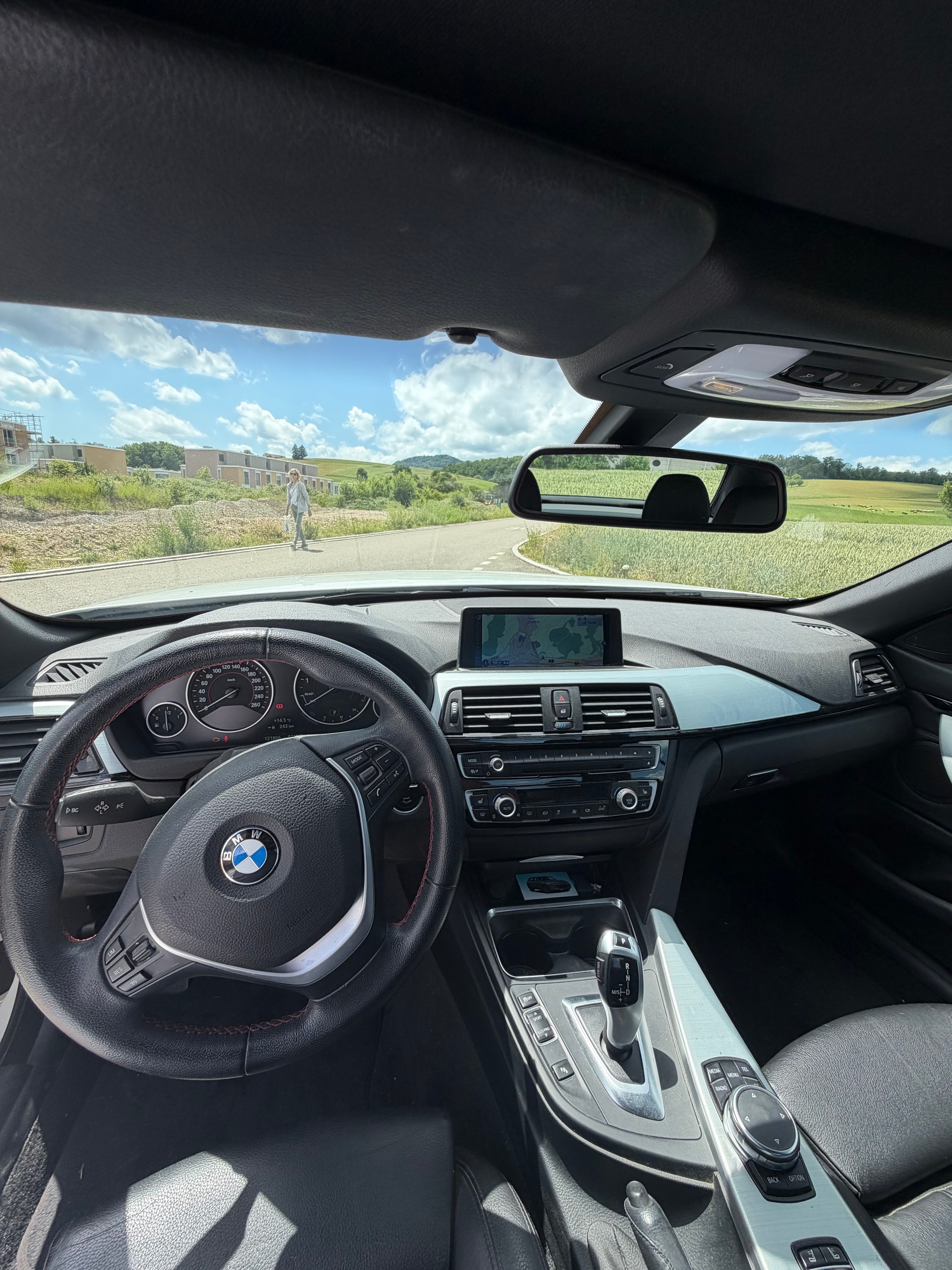 BMW 428i xDrive-image-6