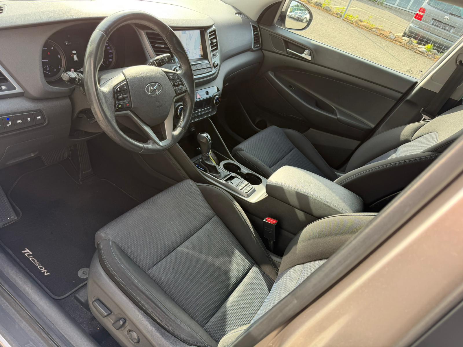 HYUNDAI Tucson 1.7 CRDI DCT7-image-8