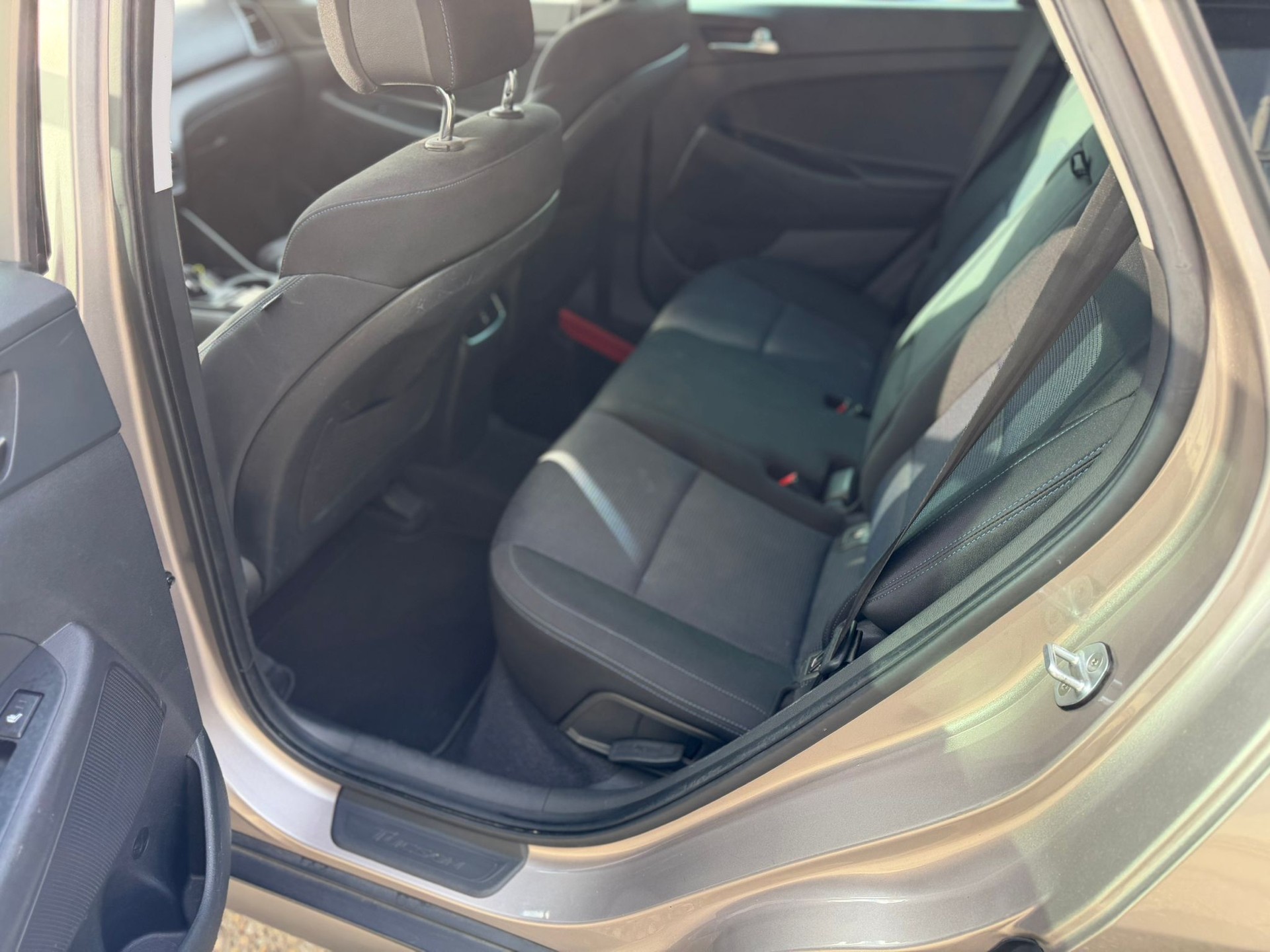 HYUNDAI Tucson 1.7 CRDI DCT7-image-14