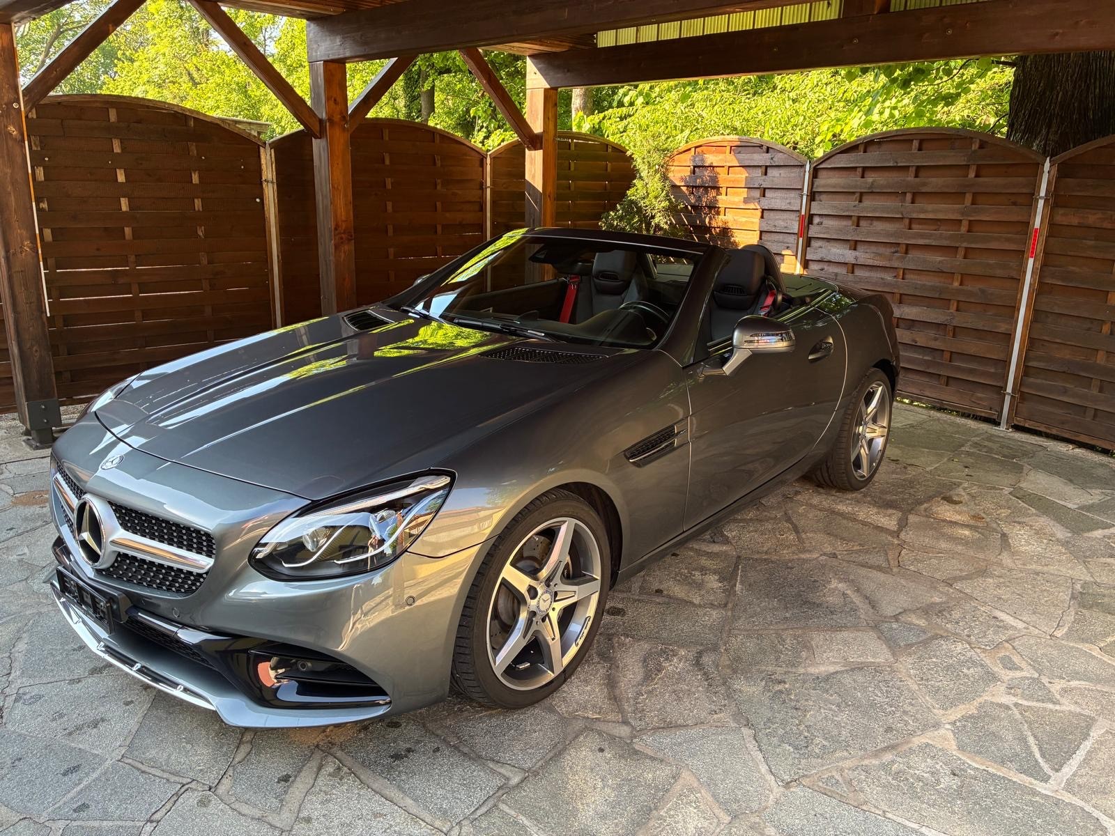 MERCEDES-BENZ SLC 200-image-1