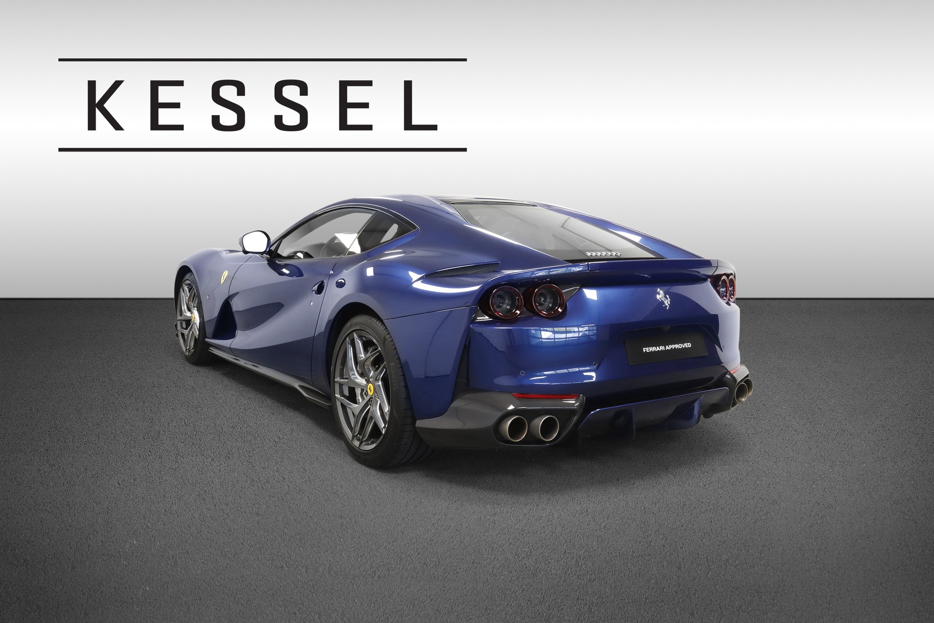 FERRARI 812 Superfast-image-5