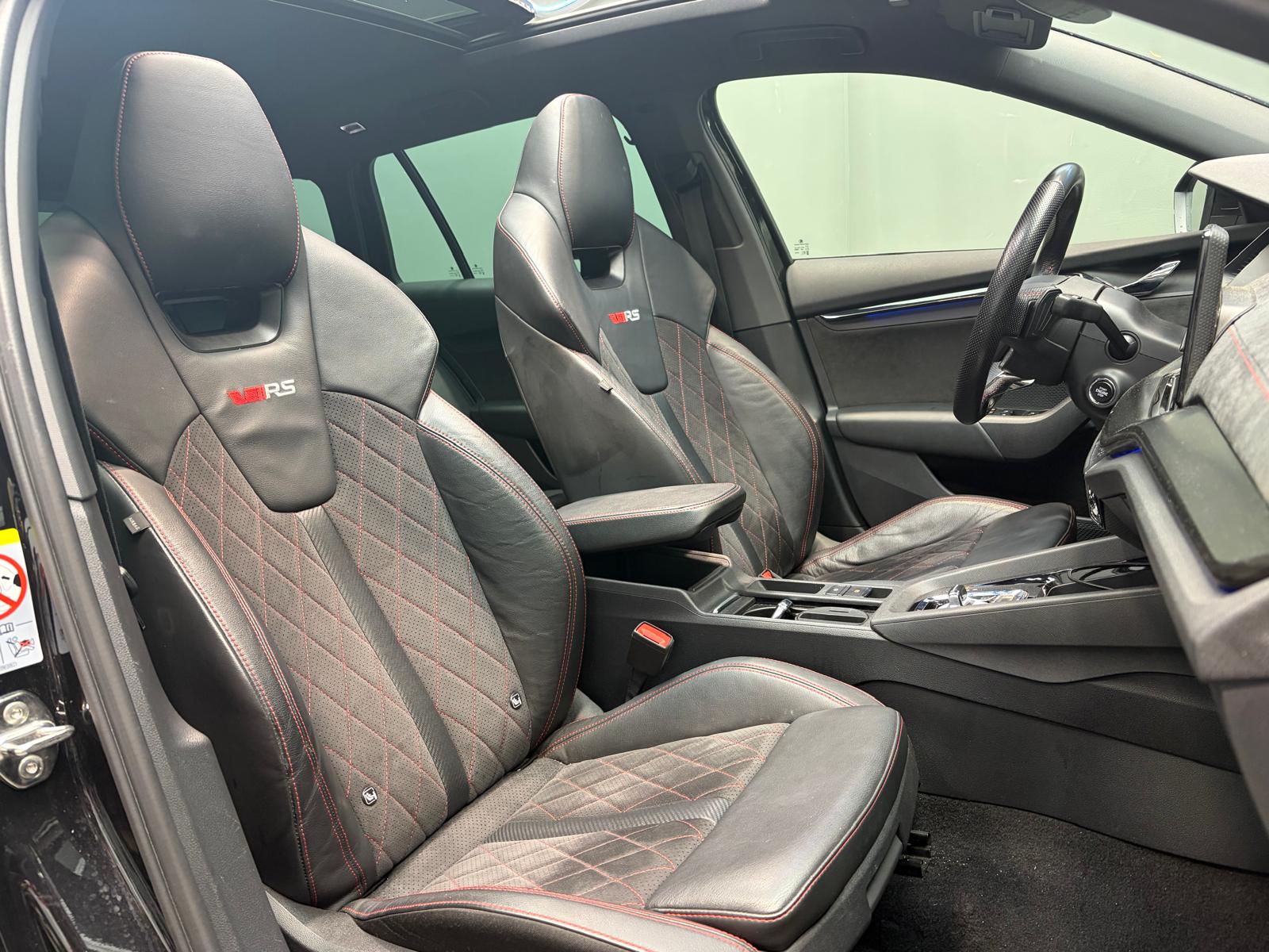 SKODA Octavia Combi 2.0 TSI DSG RS - Toit ouvrant - Attelage-image-14