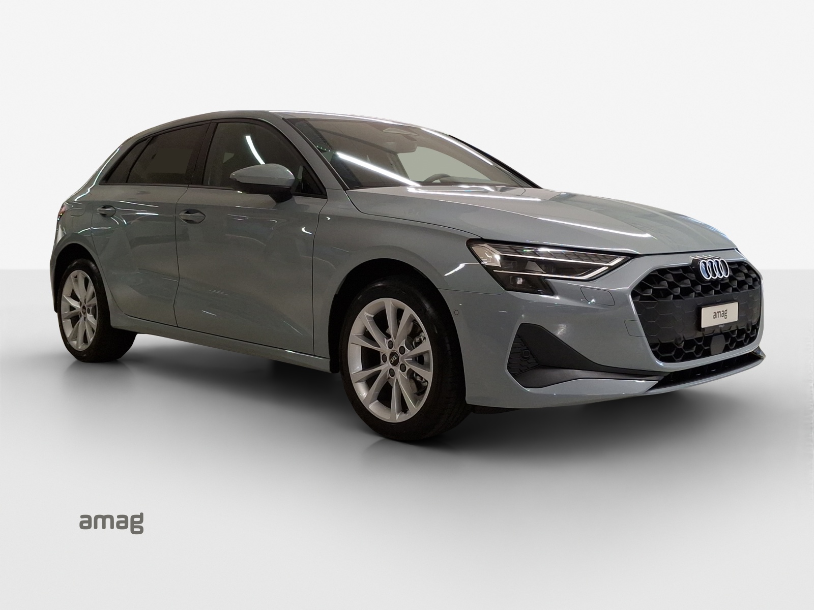 AUDI A3 Sportback TFSI 110 kW Attraction S tronic-image-5