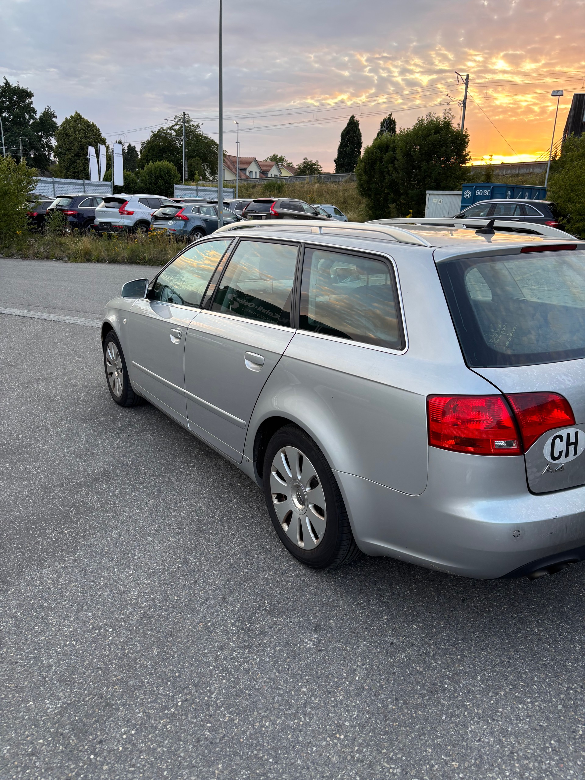 AUDI A4 Avant 2.0 TDI-image-4