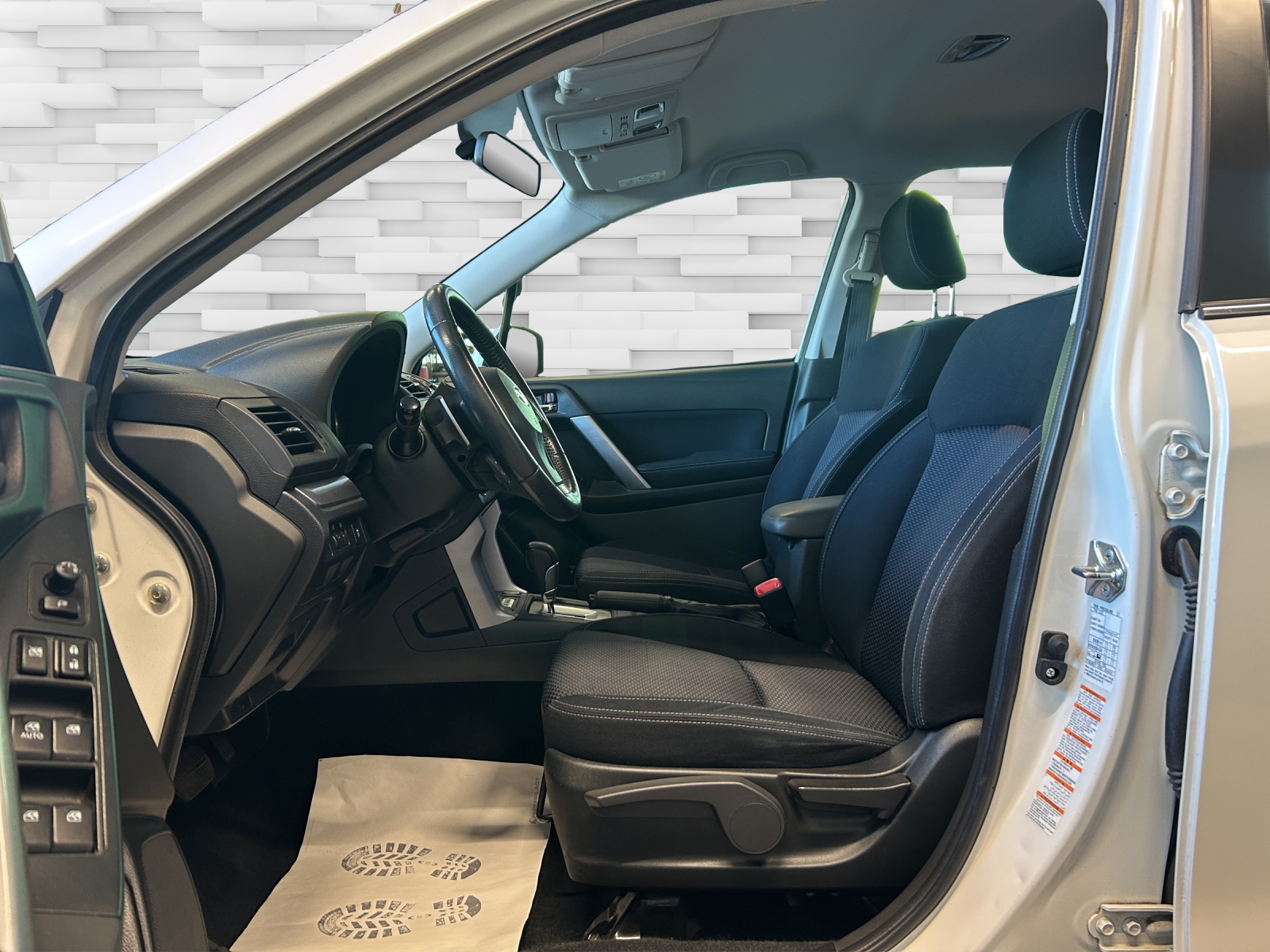 SUBARU Forester 2.0i Swiss Lineartronic-image-6