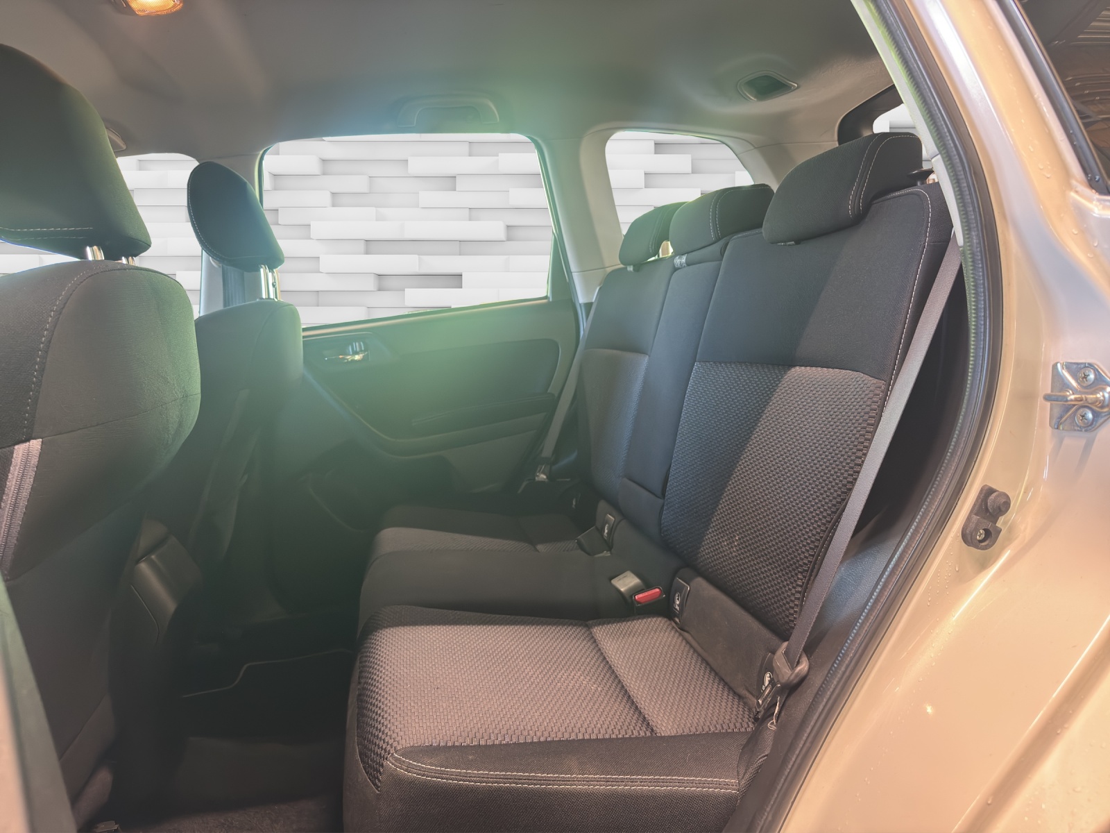 SUBARU Forester 2.0i Swiss Lineartronic-image-9