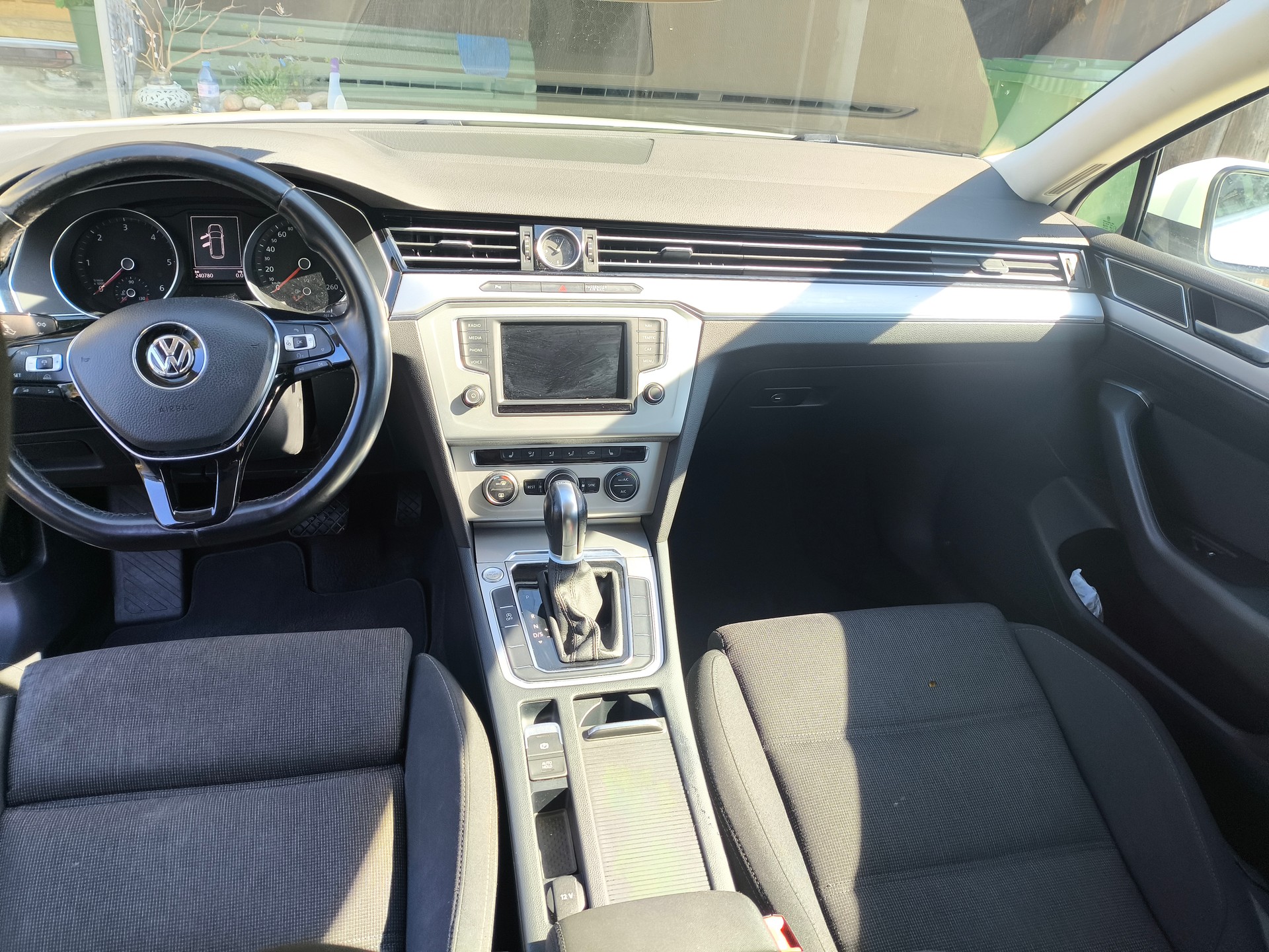 VW Passat Variant 2.0 TDI BMT Highline DSG-image-9