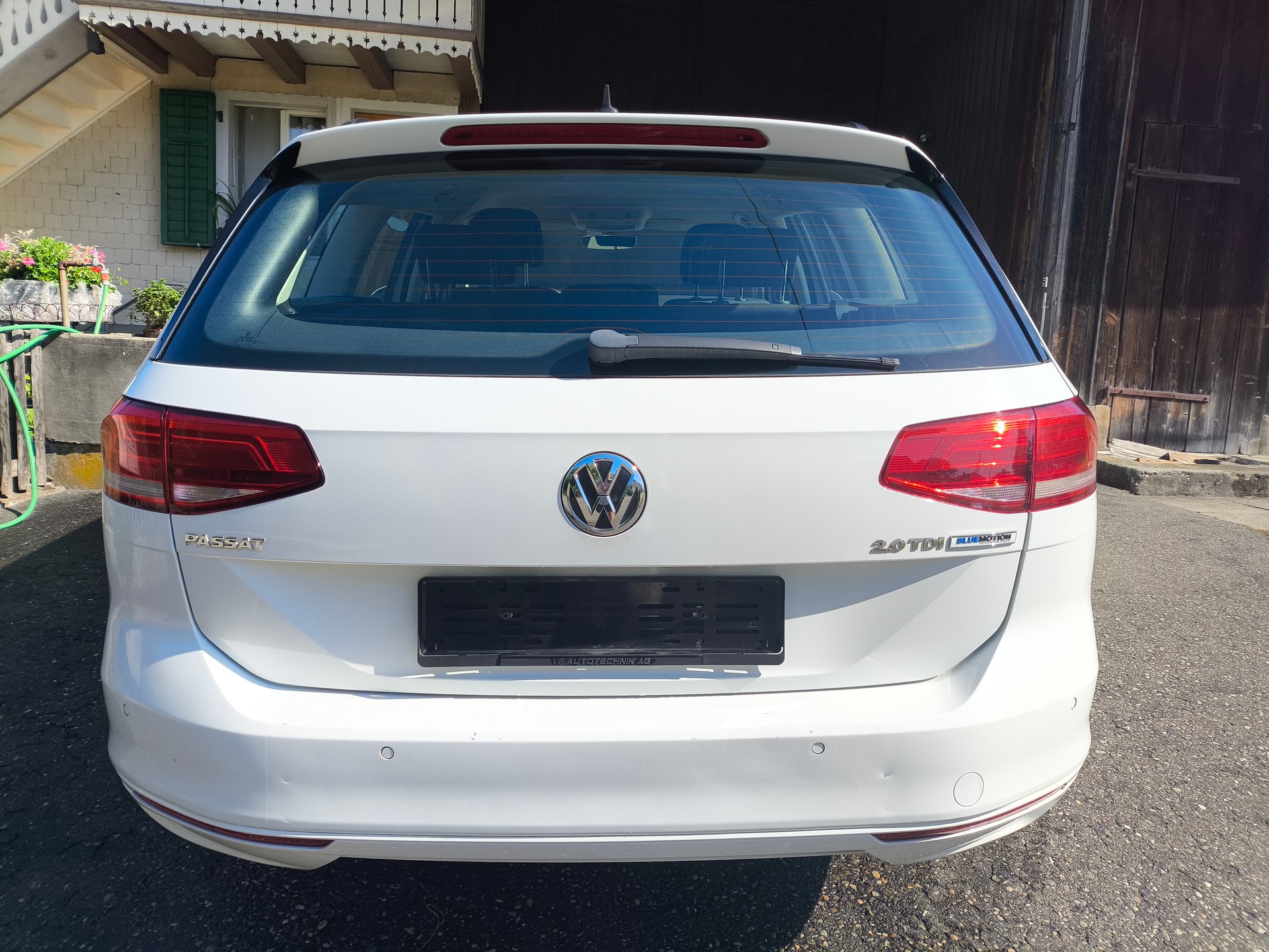 VW Passat Variant 2.0 TDI BMT Highline DSG-image-3