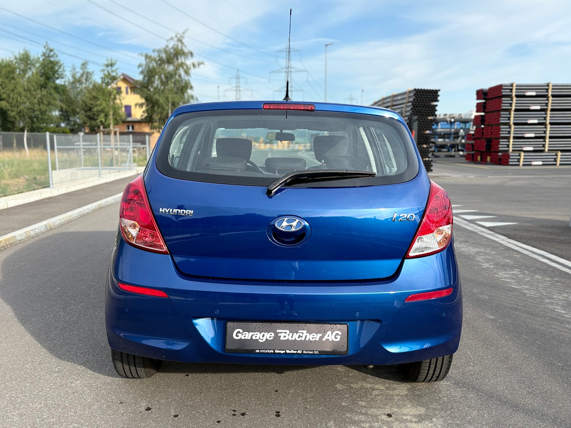HYUNDAI i20 1.4 Premium Automatic-showroom-element-3