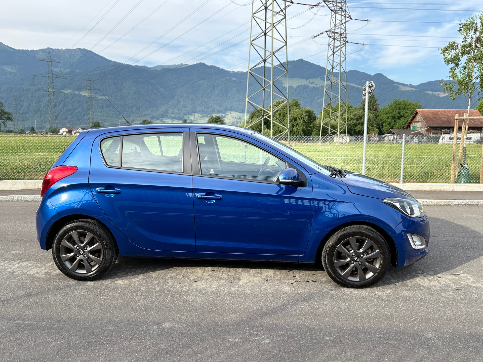 HYUNDAI i20 1.4 Premium Automatic-showroom-element-1