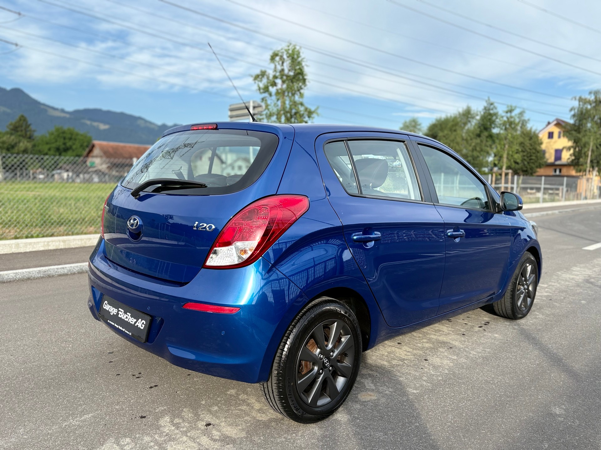 HYUNDAI i20 1.4 Premium Automatic-showroom-element-2