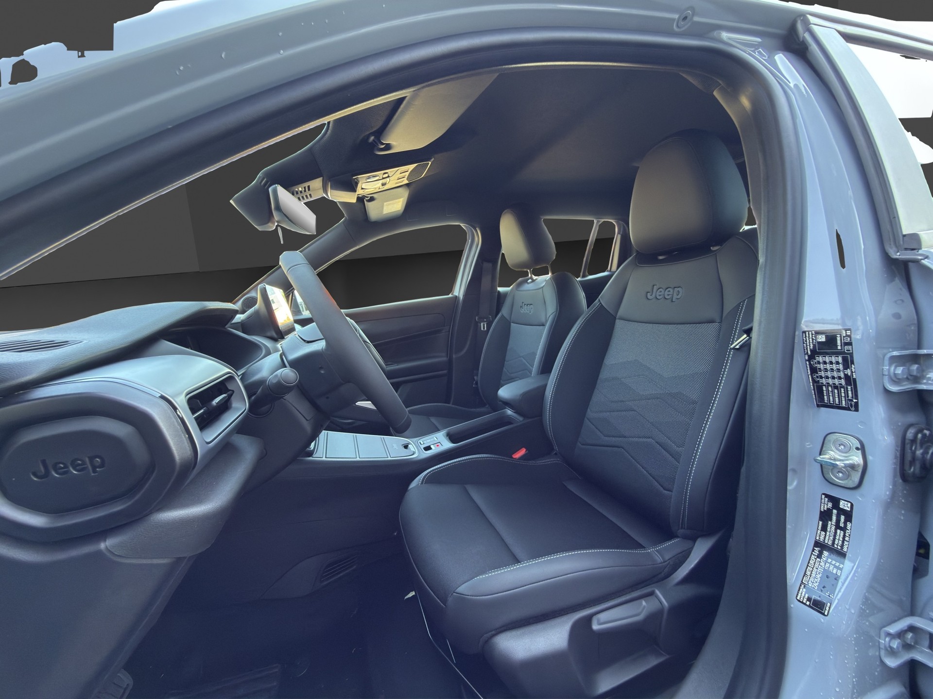 JEEP Avenger 1.2 Turbo MHEV Altitude-image-15