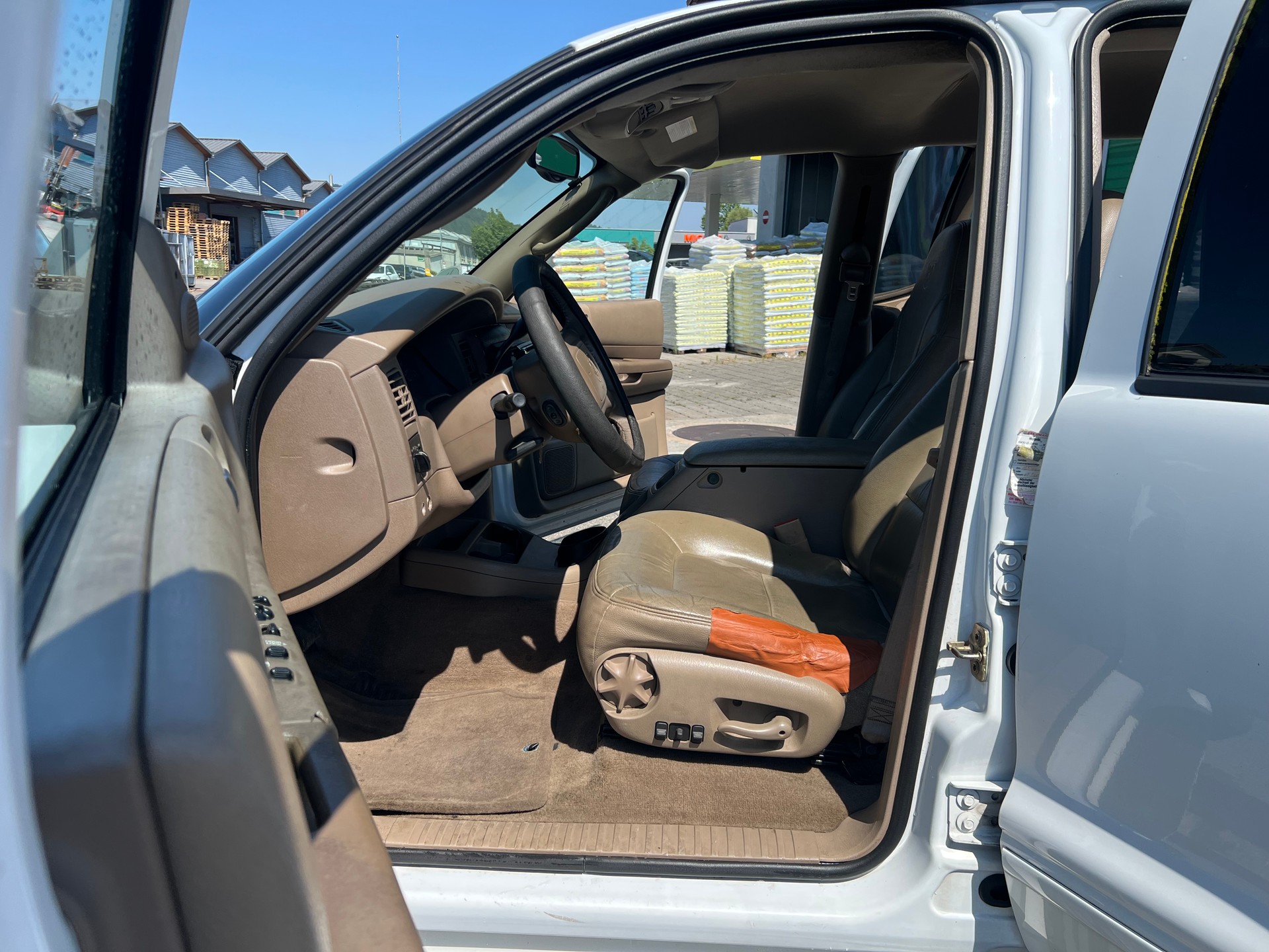 DODGE Durango-image-8